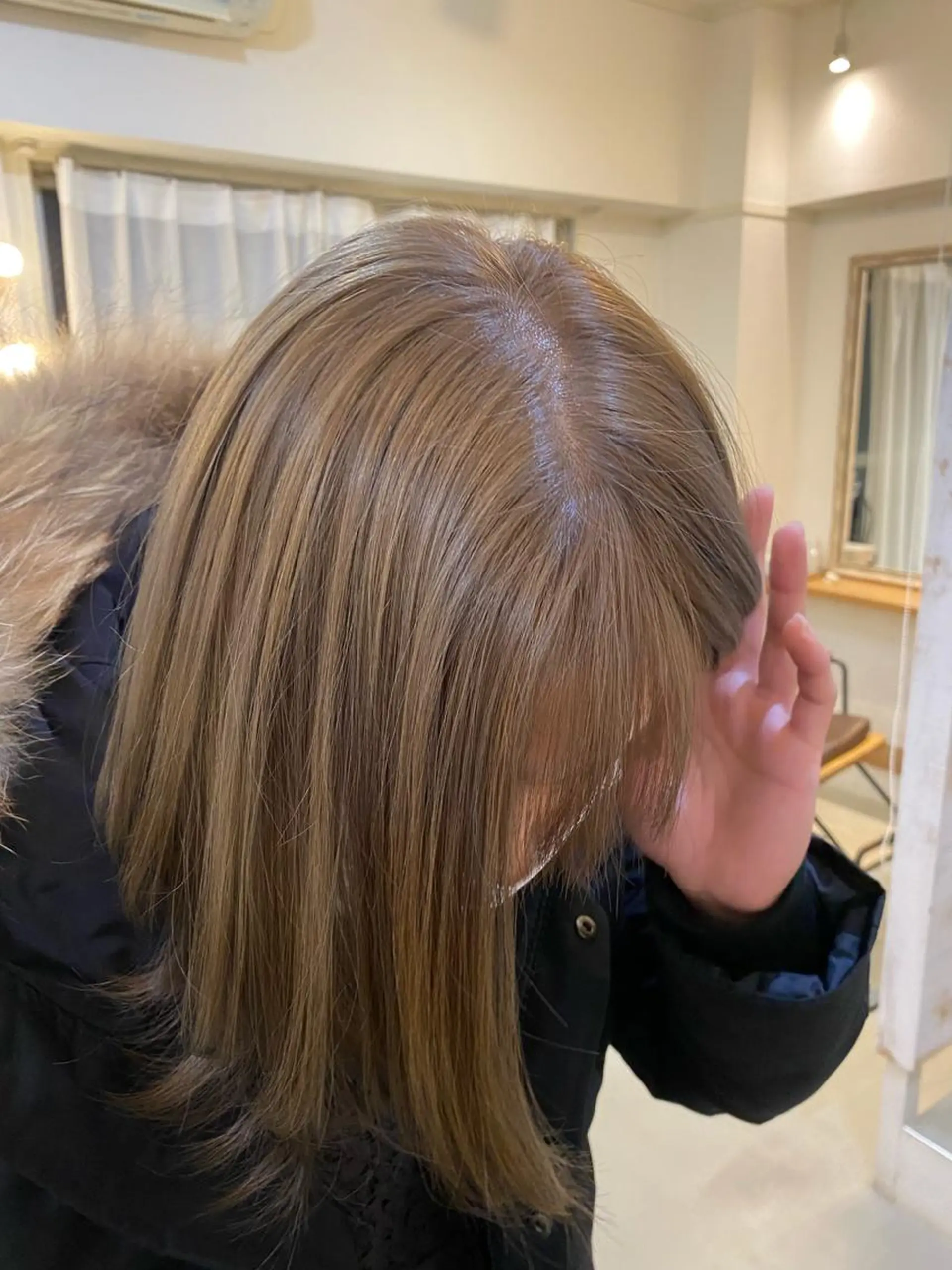 ミディアム カラー ベージュカラー ブリーチ ケアブリーチ ダブルカラー 髪質改善 ブリーチなしカラー ダブルカラーエクステのヘアスタイル