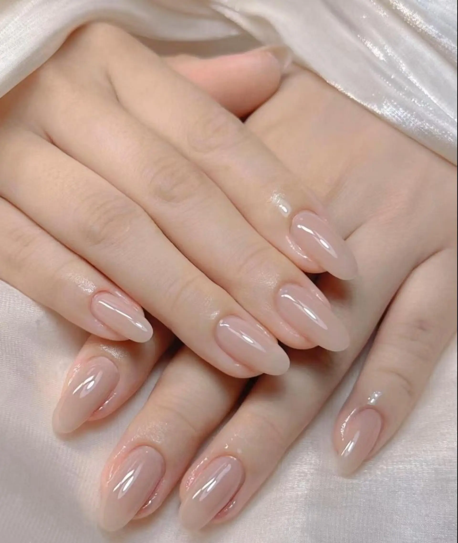 ネイル ハンドネイル RAFFINE 月🦋🩵のネイルデザイン