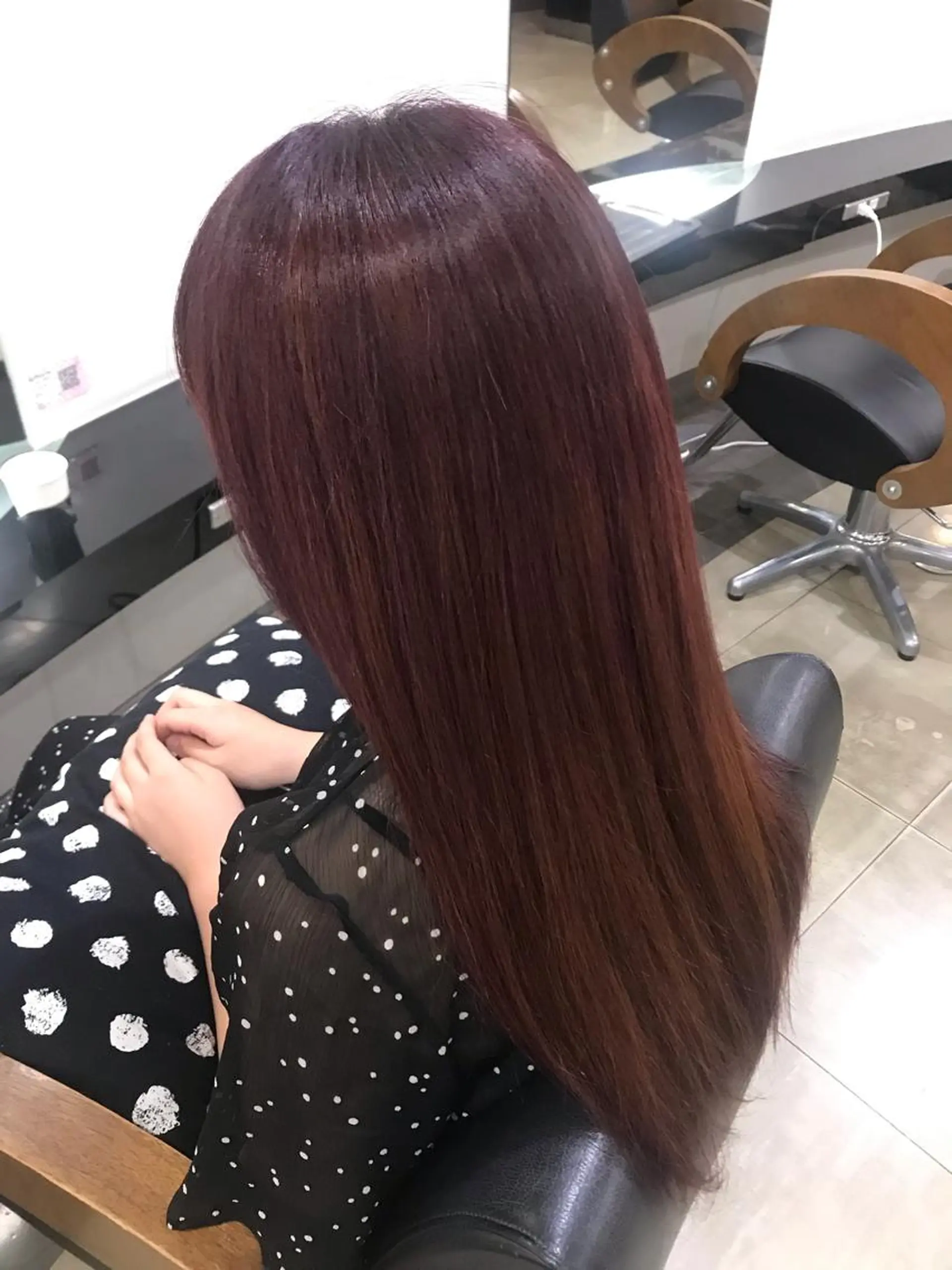 ロング カラー ヘアアレンジ ピンクカラー レッドカラー ヘアカラー ヘッドスパ DISCOHAIRsanc（ルジャルダン町田）所属・烏山 達也のヘアスタイル