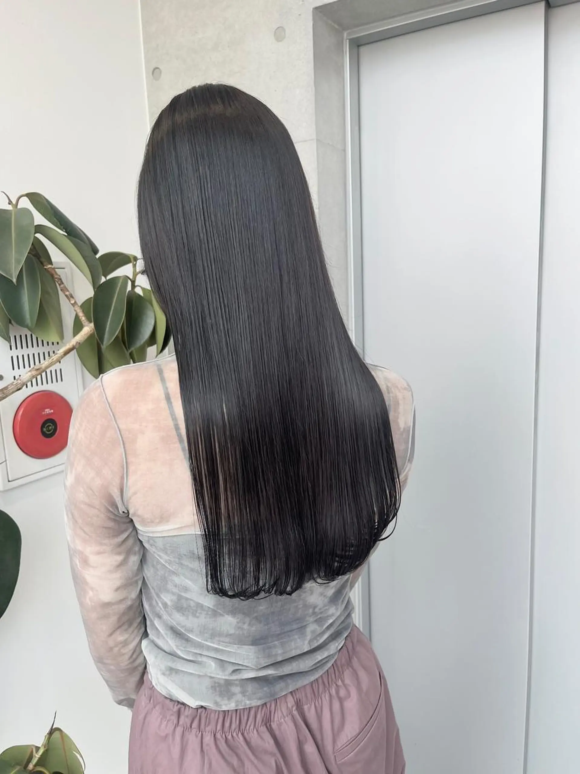 ロング カラー パーマ ヘアアレンジ 透明感/オリーブ/ グレージュ/YUKAのヘアスタイル