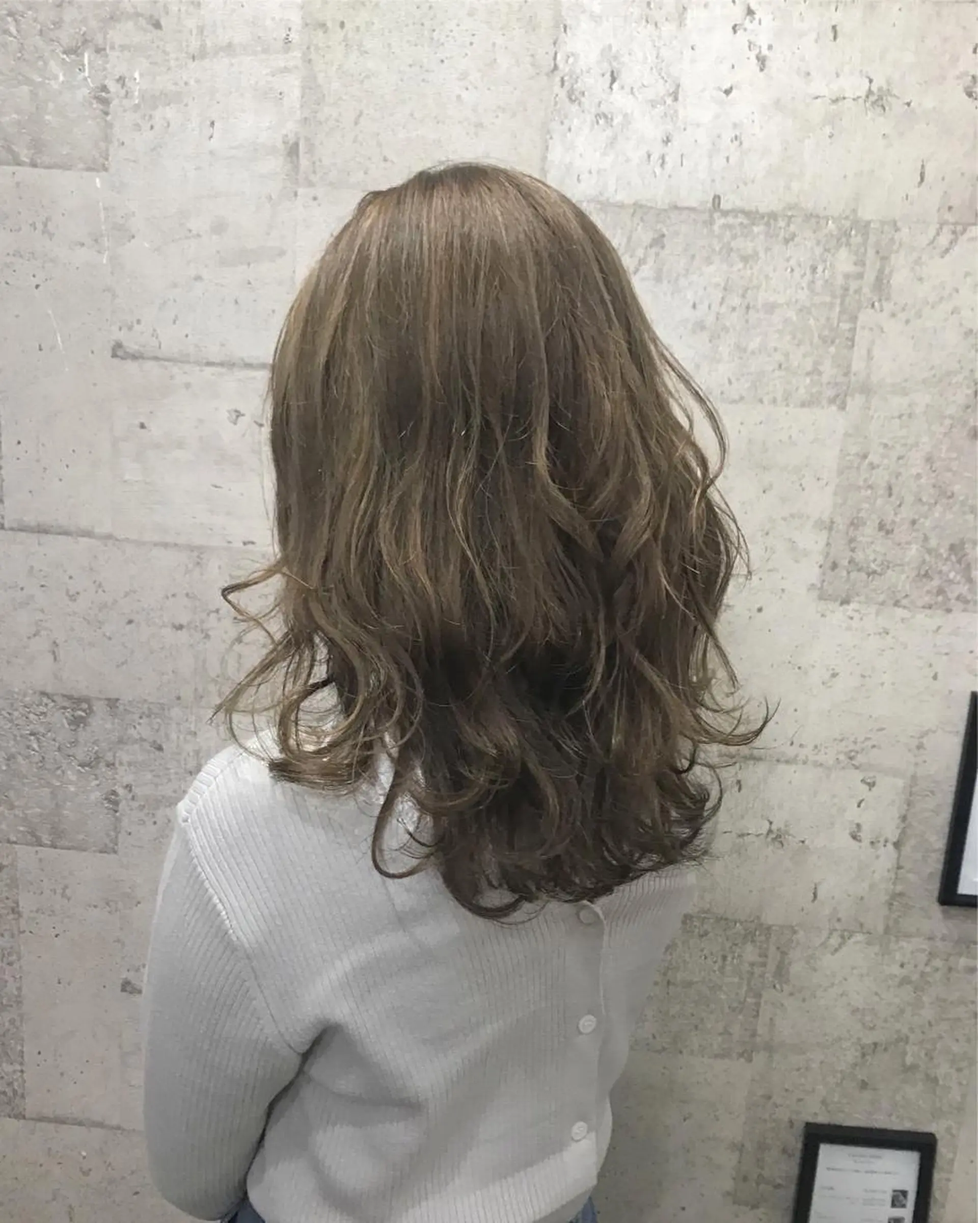 セミロング カラー ダブルカラー ハイライトカラー ハイライト インナーカラー/天神 ブリーチ/吉田のヘアスタイル