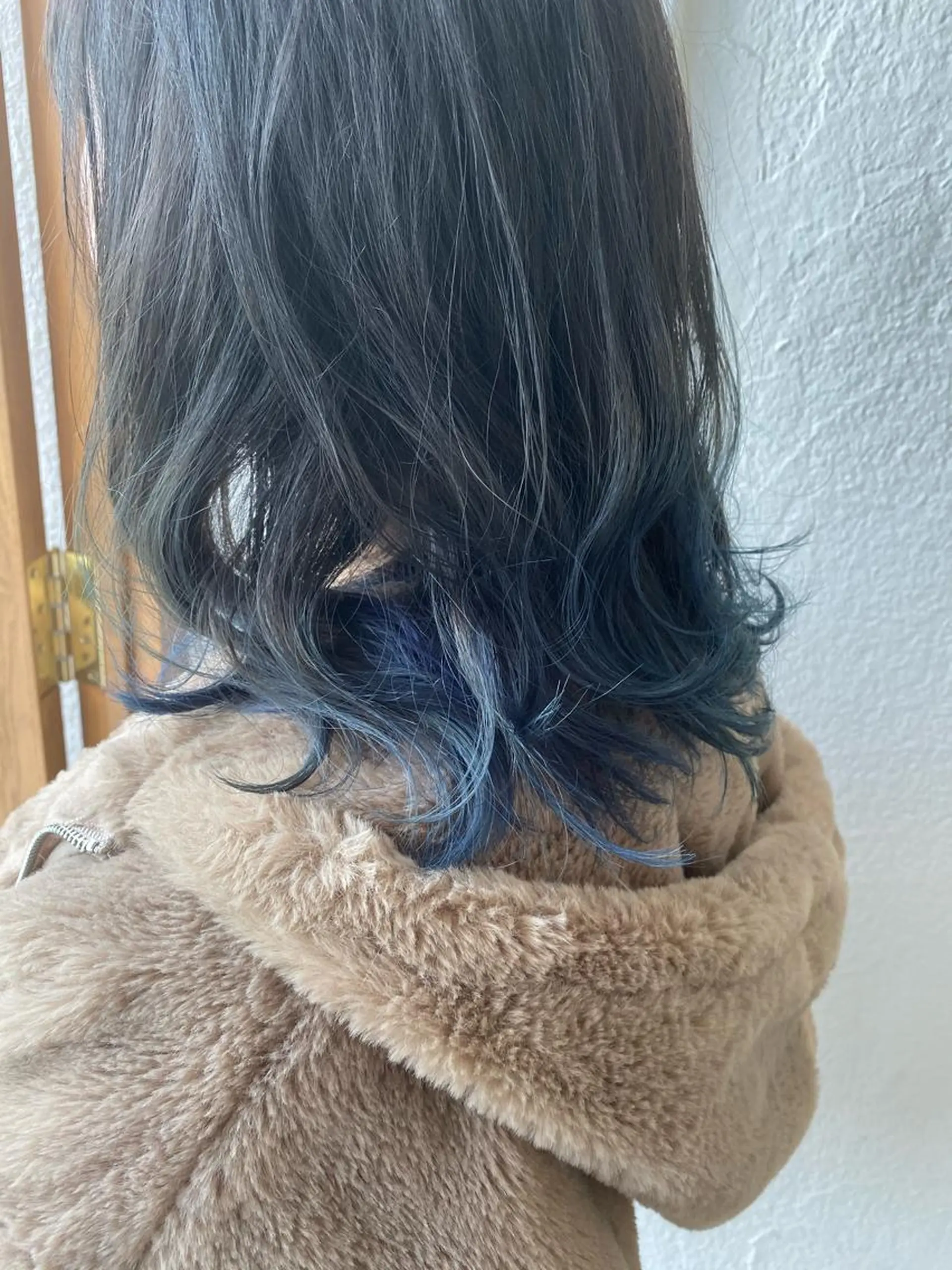 ミディアム カラー ブルーカラー グラデーションカラー 入江 志穂のヘアスタイル