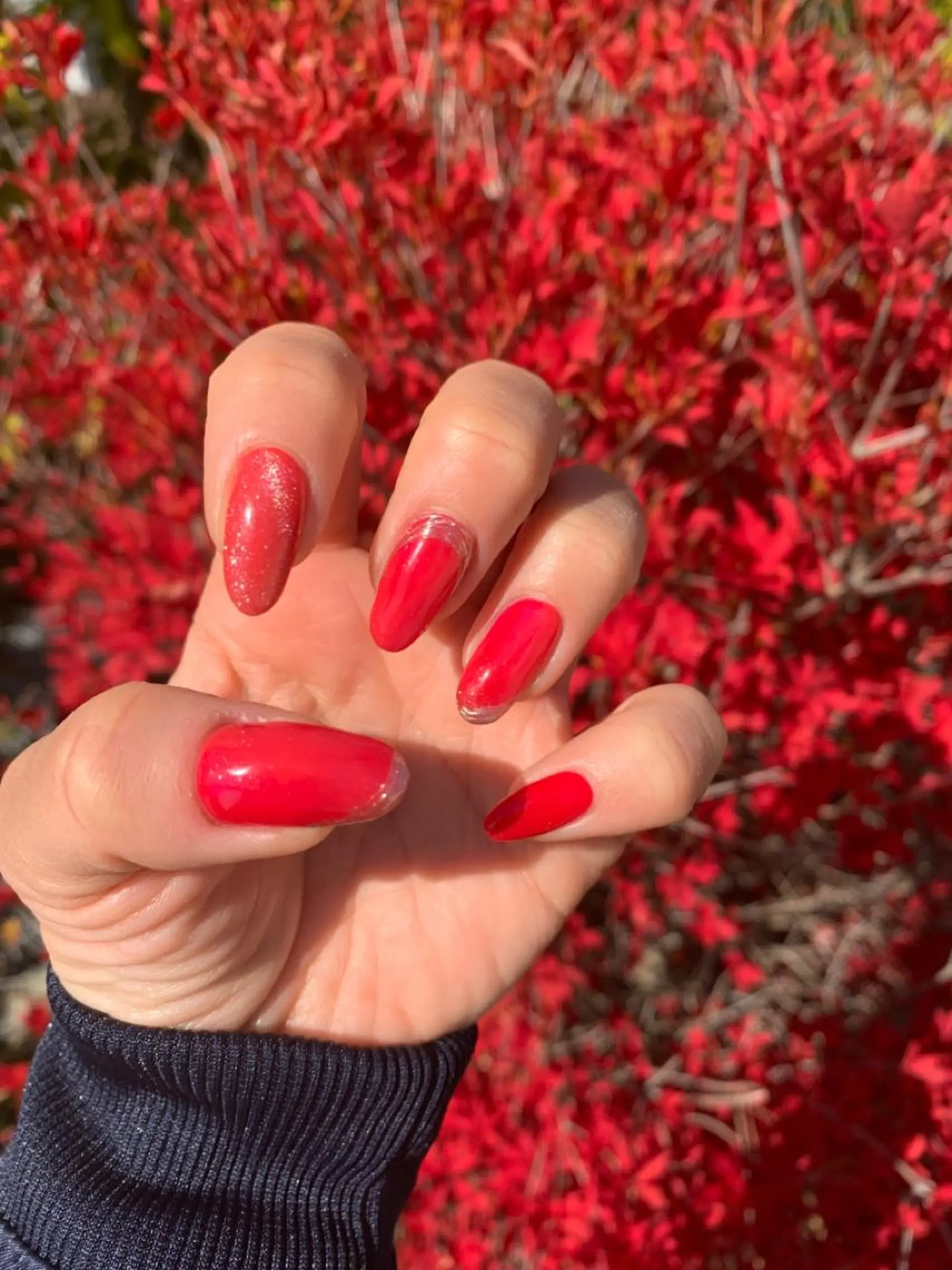 ネイル グラデーション マグネットネイル ミラーネイル オレンジ 赤色 ハンドネイル 手塚 里奈のネイルデザイン