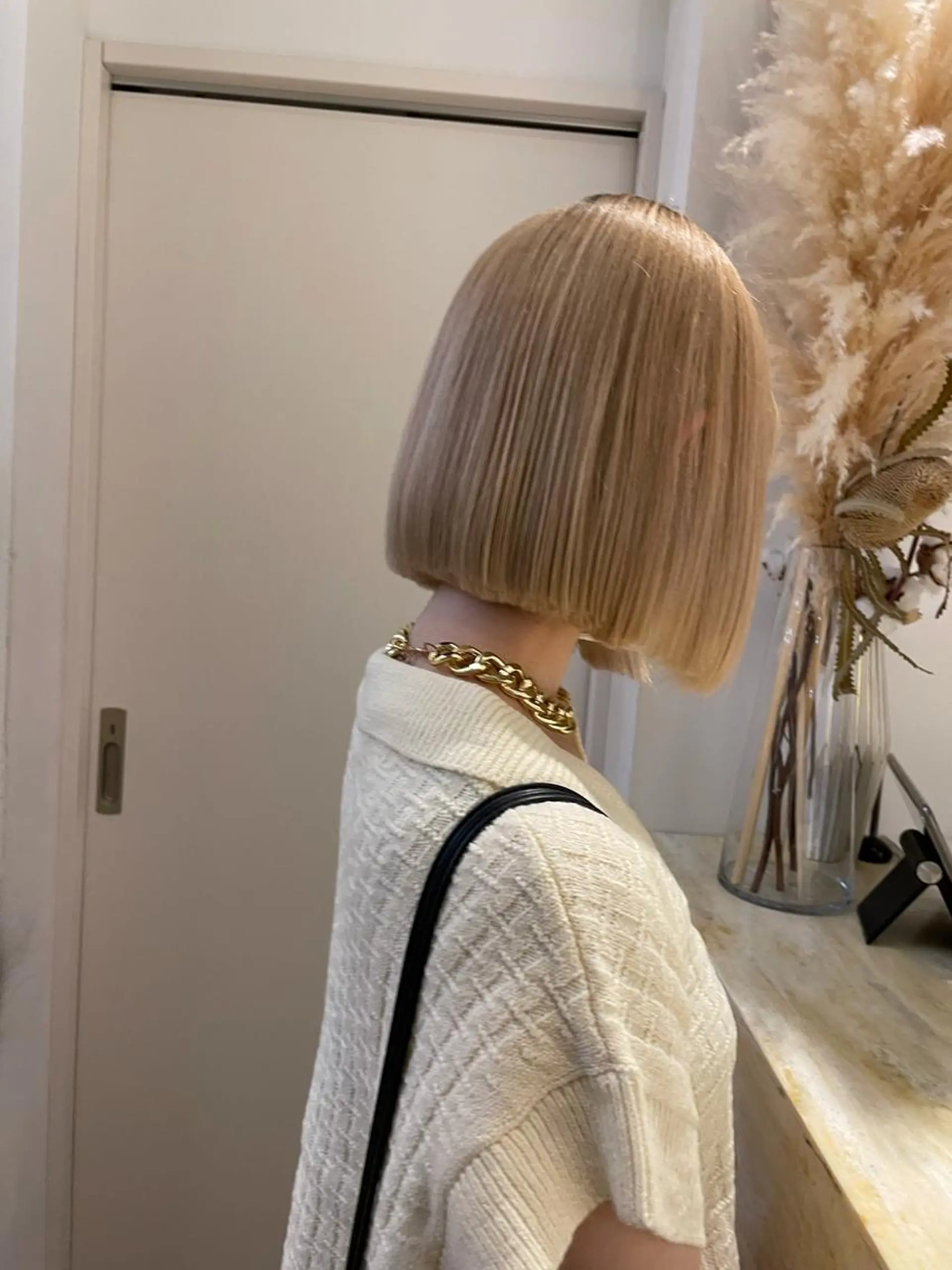 ショート カラー 切りっぱなしボブ ハイトーンカラー ボブ 🫧透明感ヘア🫧 🧸竹花　彩希🧸のヘアスタイル