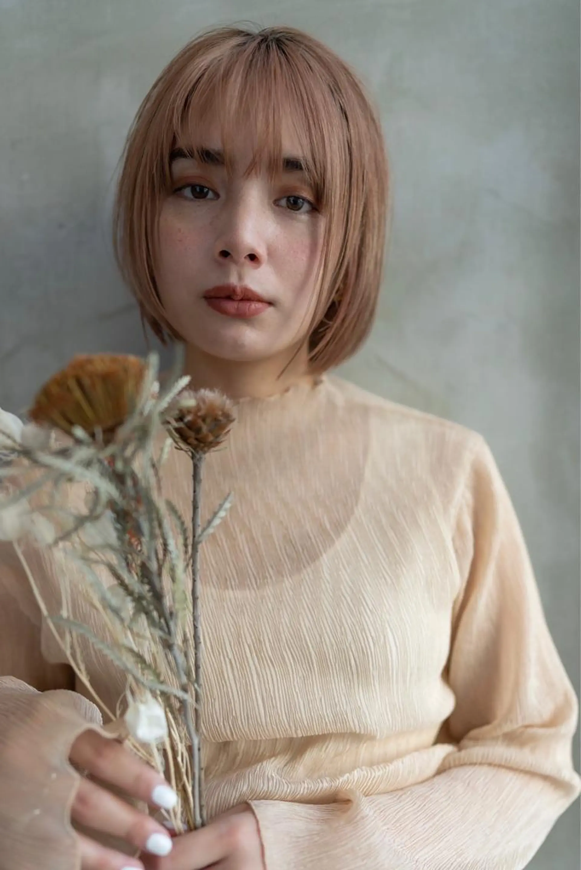 ショート カラー ベージュカラー ミルクティーベージュ ショートヘア RAF TOKYO所属・10月限定モニター 髪質改善美髪矯正のヘアスタイル