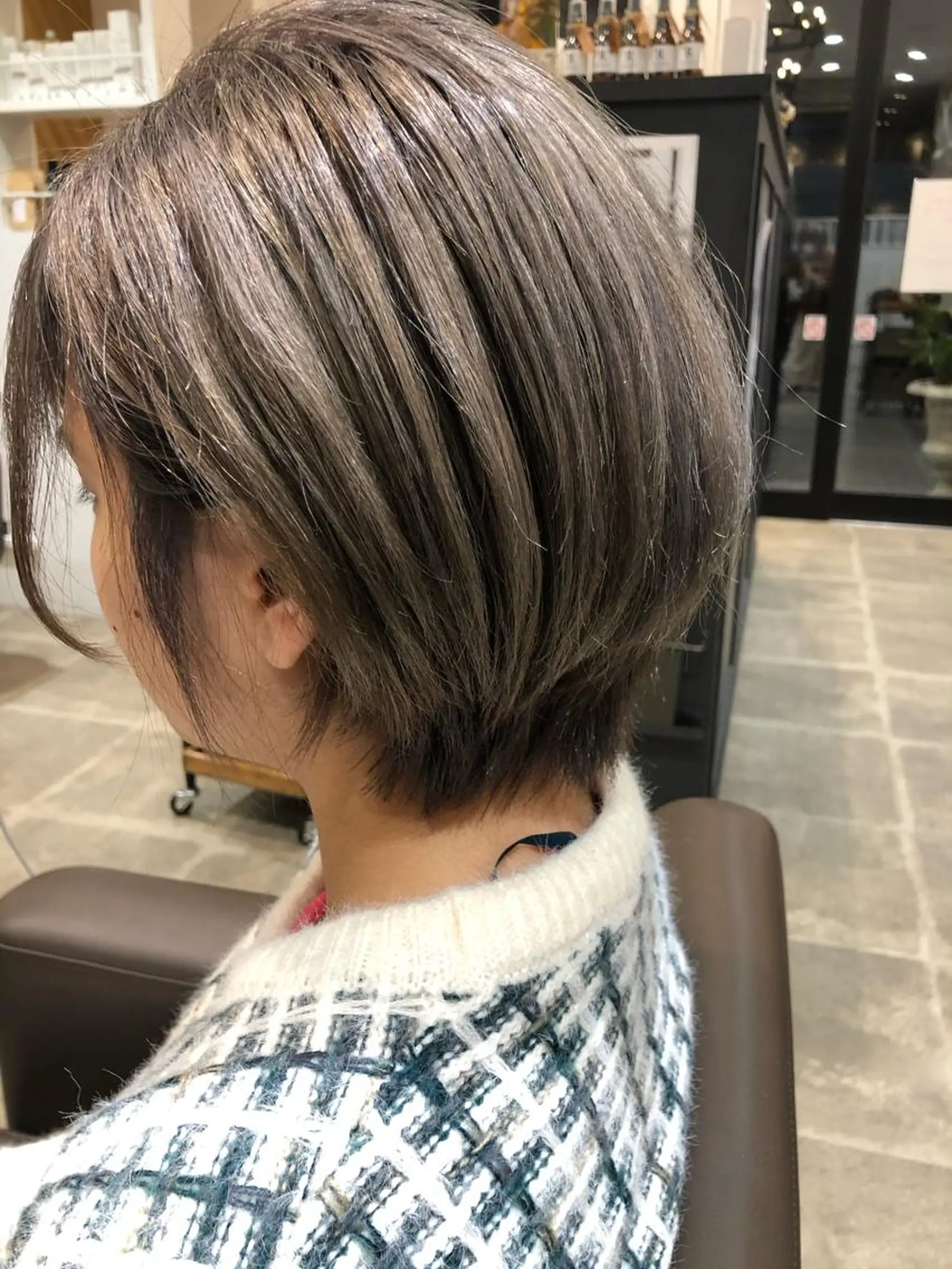 ショート カラー ブリーチ ケアブリーチ 井上 舞のヘアスタイル