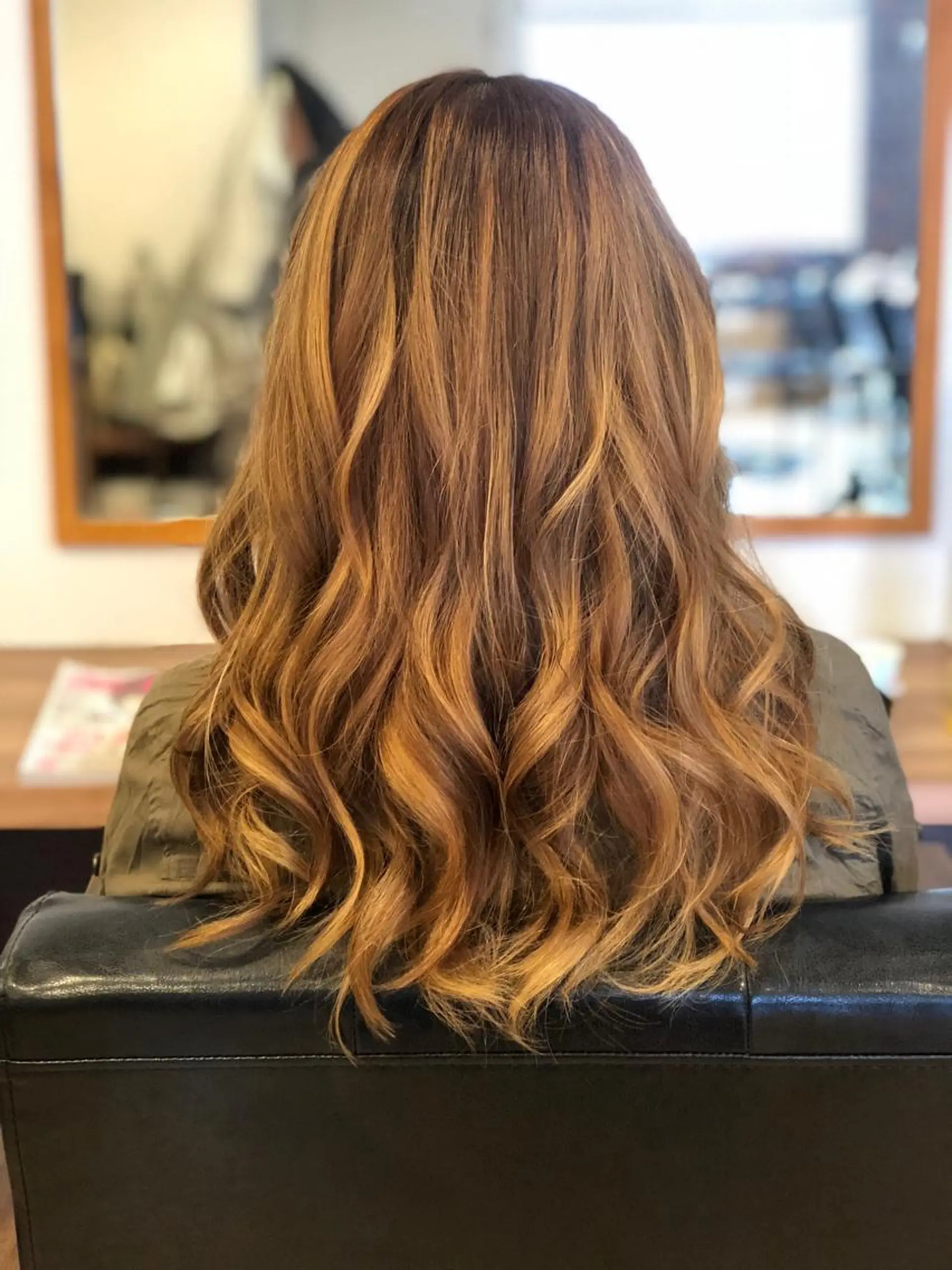 ロング 外国人風カラー ハイライト ロング カット ヘアカラー トリートメント ヘッドスパ 美髪矯正 🌈髪質改善 山下のヘアスタイル