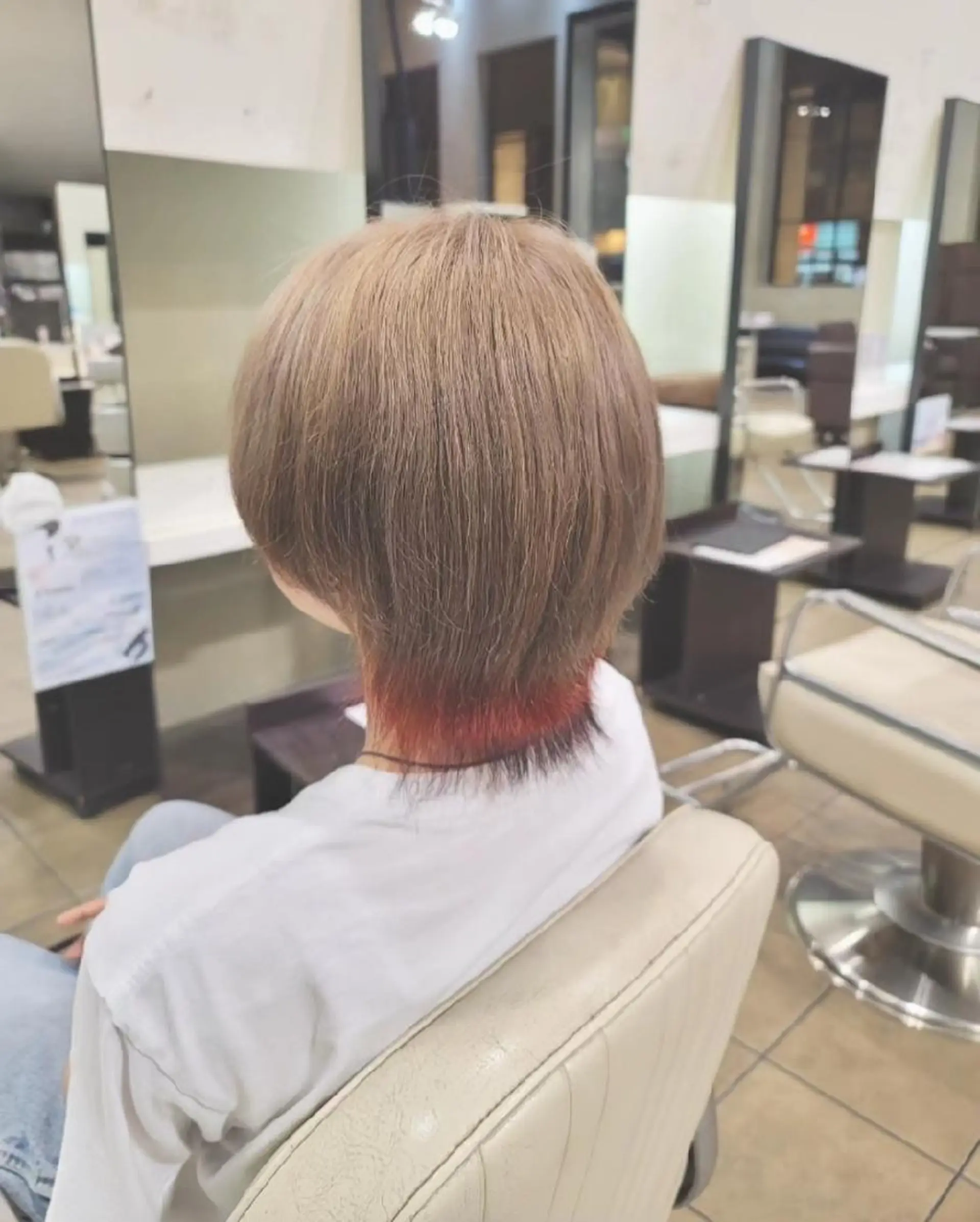 カラー 狐カラー 寺西紗友望/髪質改善 ストレート/ボブのヘアスタイル