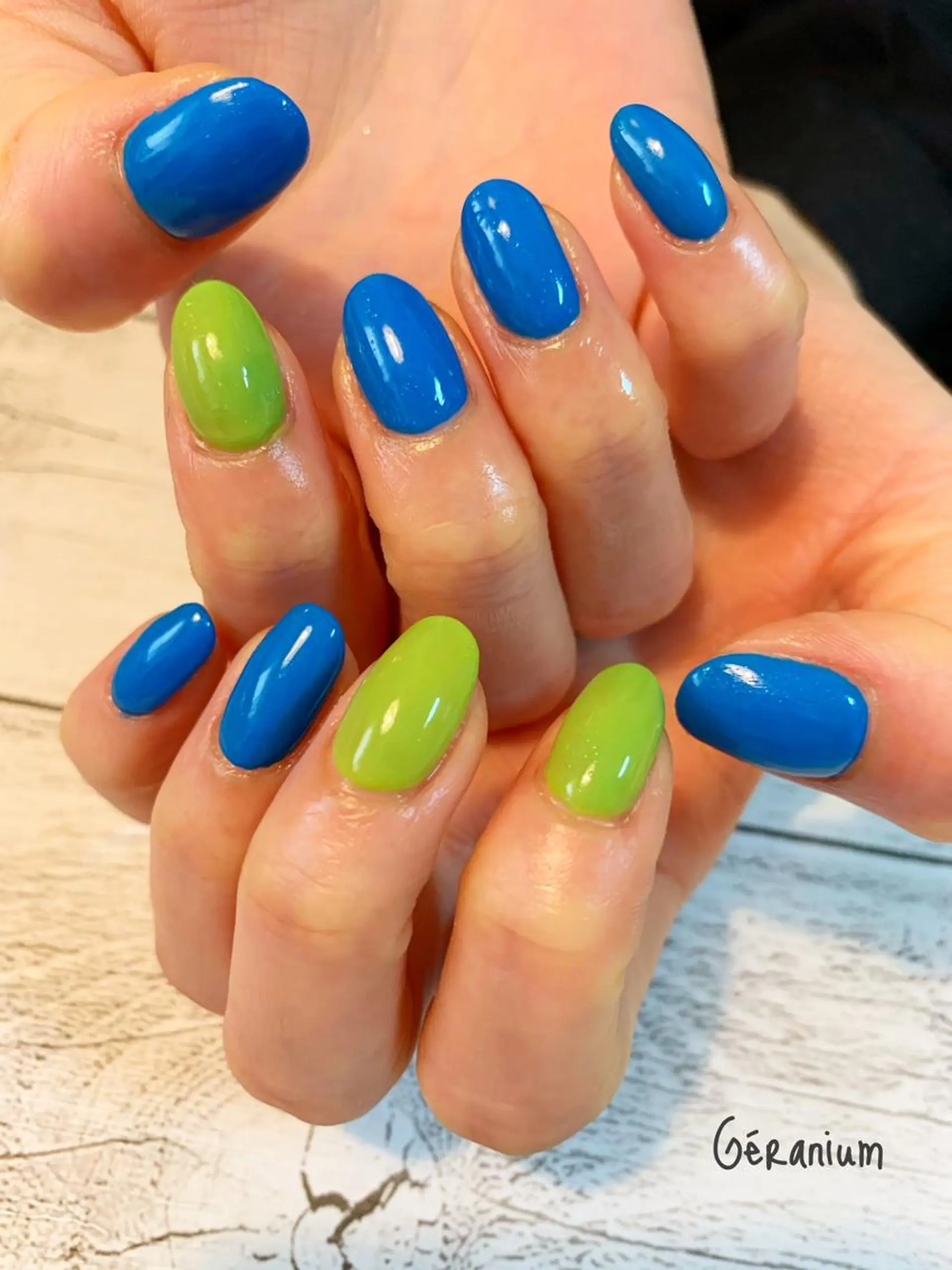 ネイル ハンドネイル フットネイル GéRanium Harukaのネイルデザイン