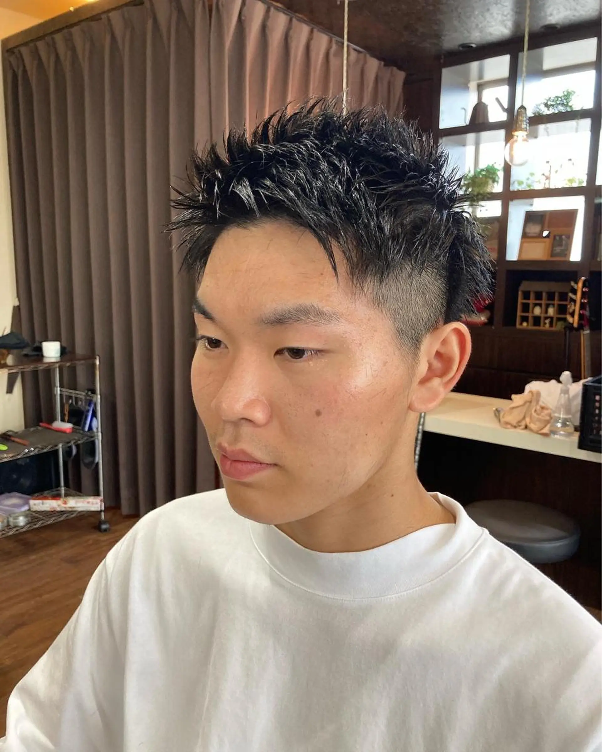 メンズ アップバング カット パーマが得意な【最高 悠斗】のヘアスタイル