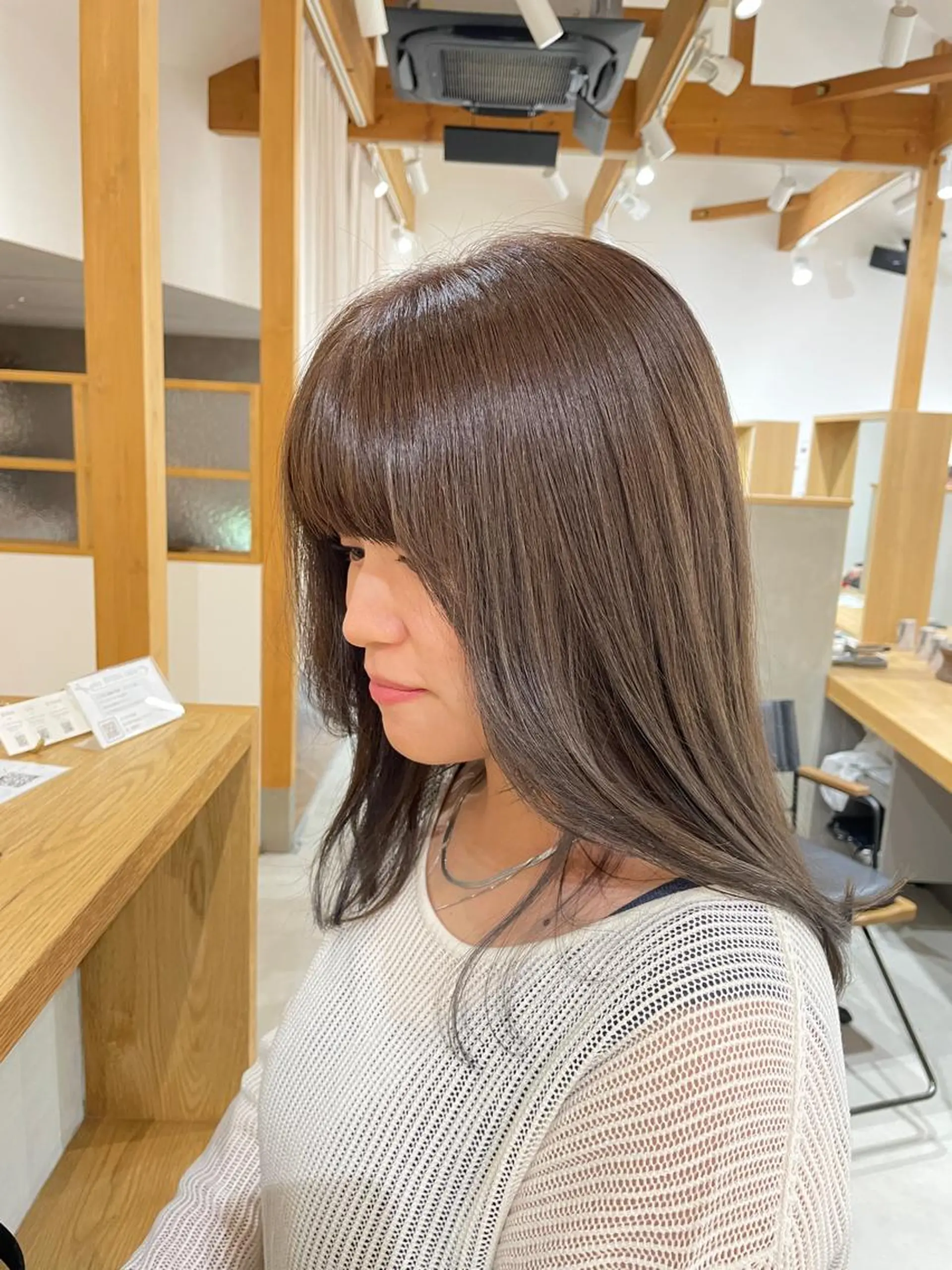 セミロング カラー guka.  (グーカ)所属・タケウチ サトミのヘアスタイル