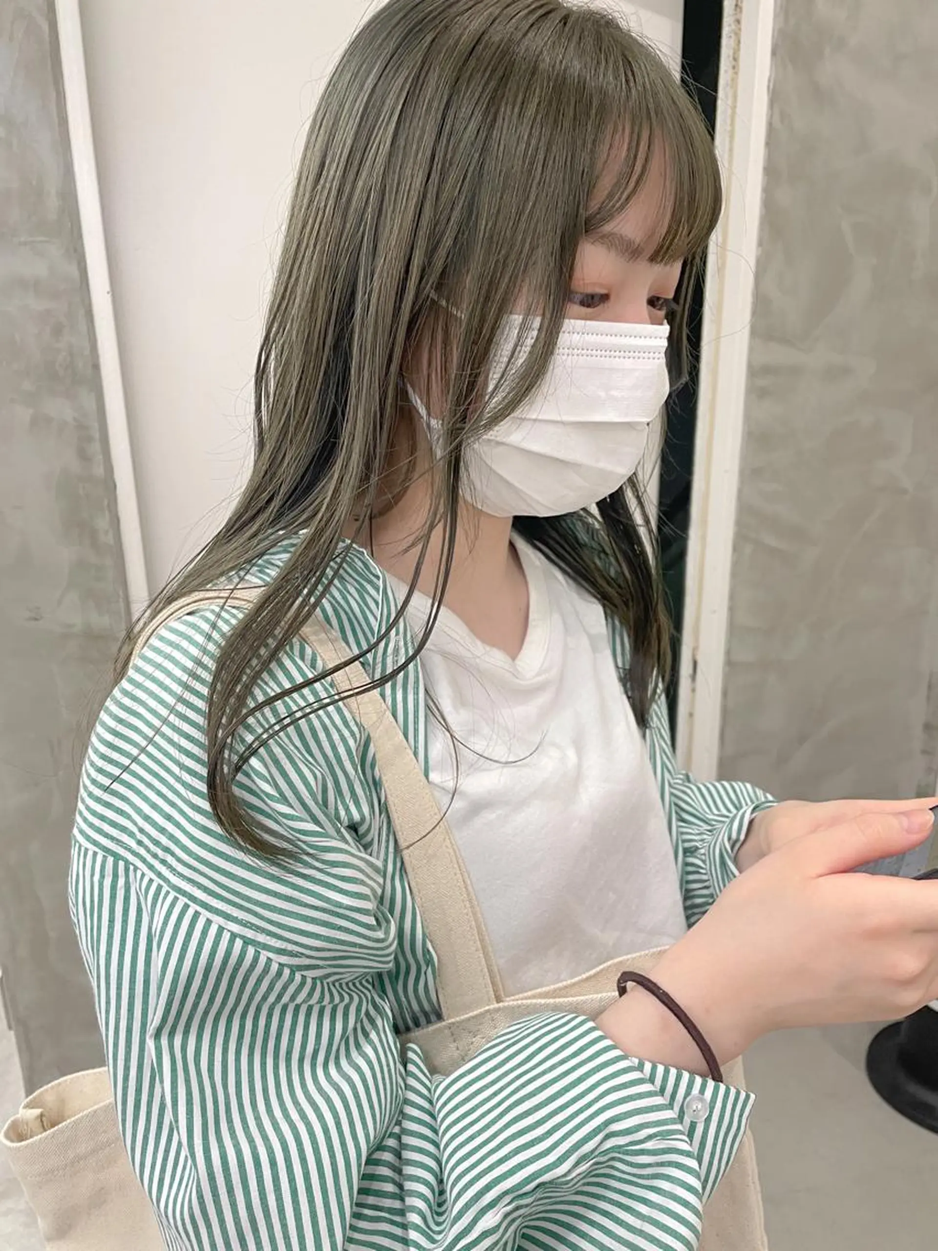 セミロング カラー カット ヘアカラー トリートメント yurika☁️ 似合わせ｜レイヤーのヘアスタイル