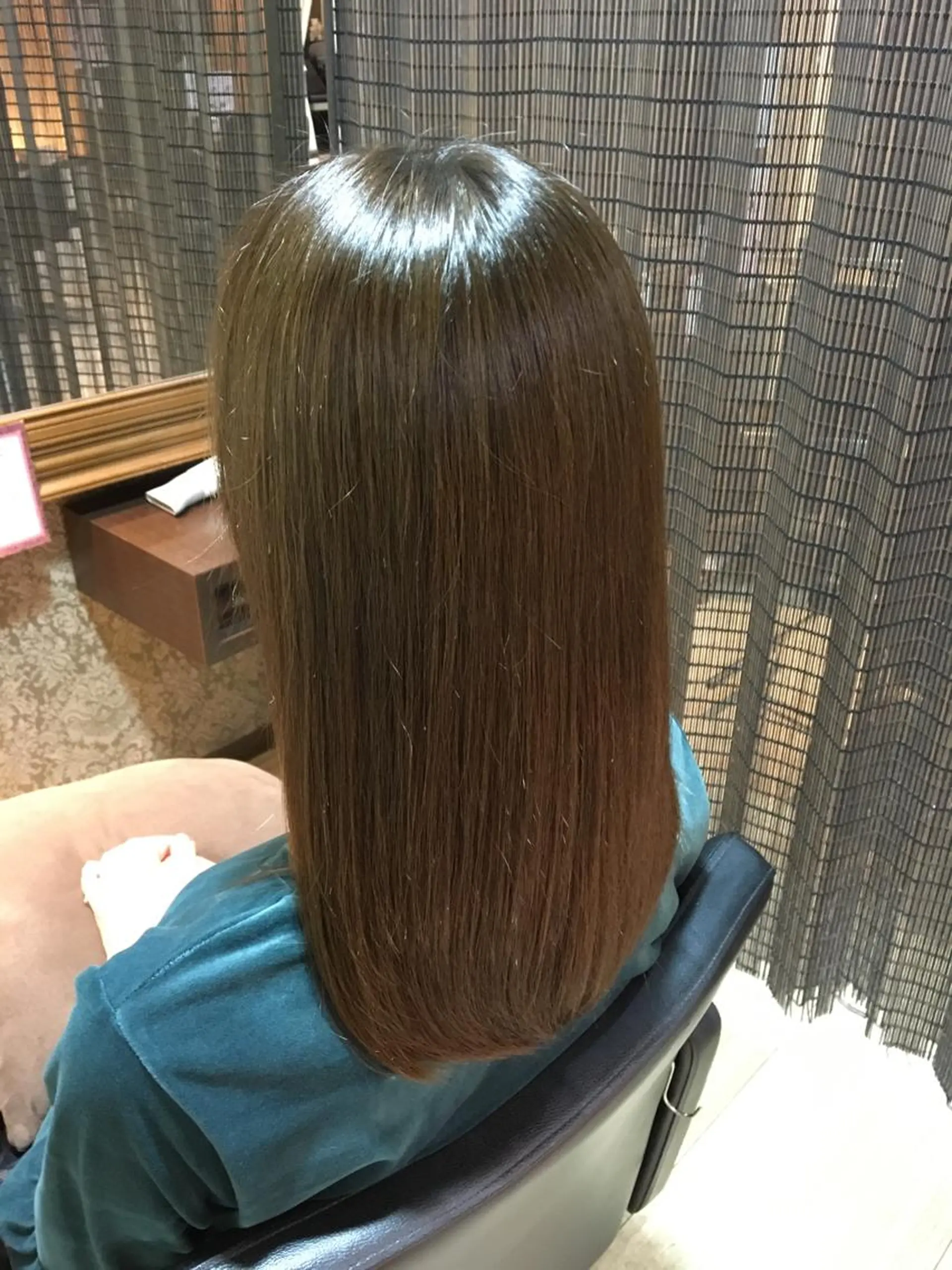 セミロング カット ヘアカラー トリートメント 冨田 義智のヘアスタイル