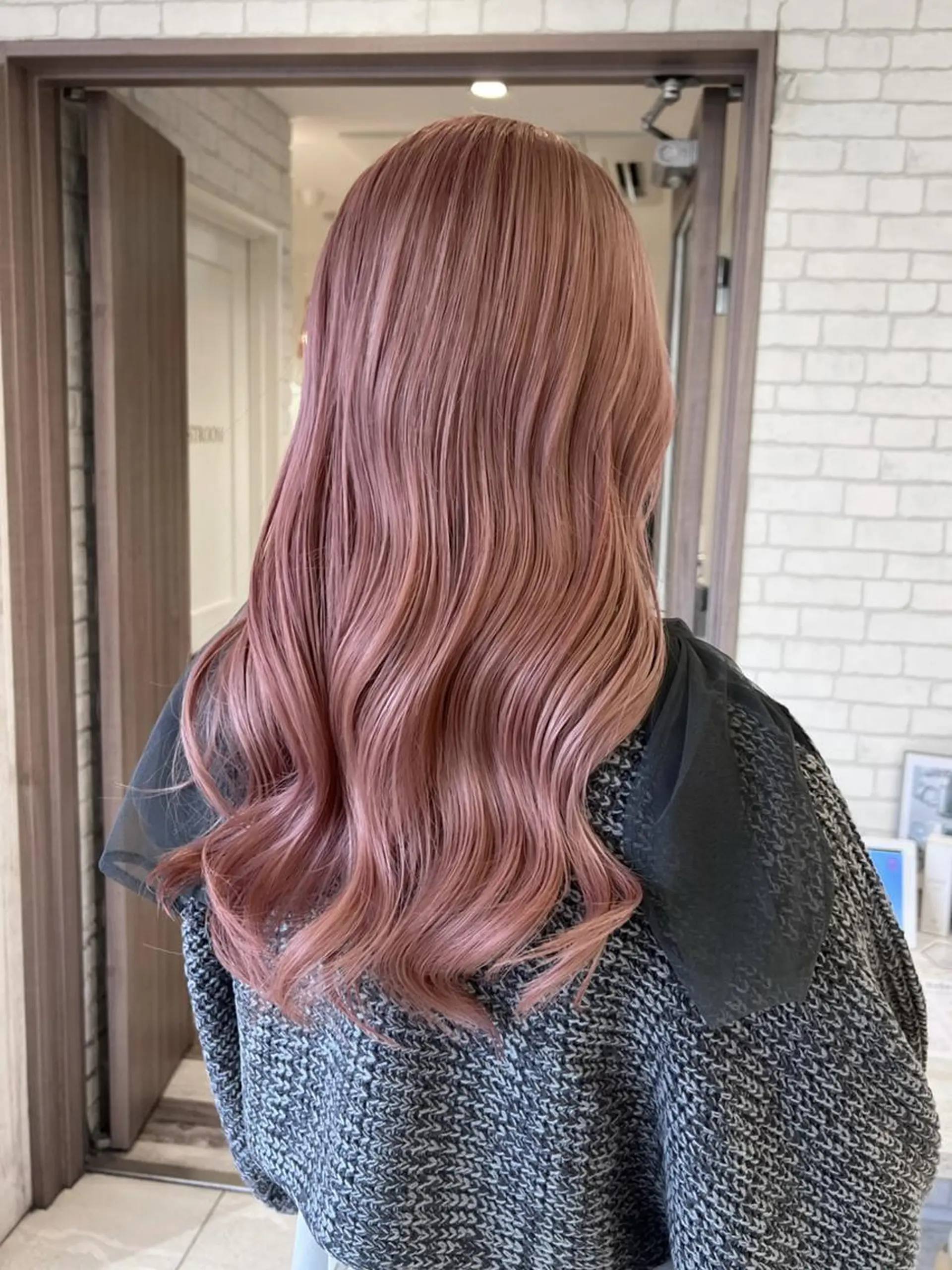 カラー セミロング 原田 英希のヘアスタイル