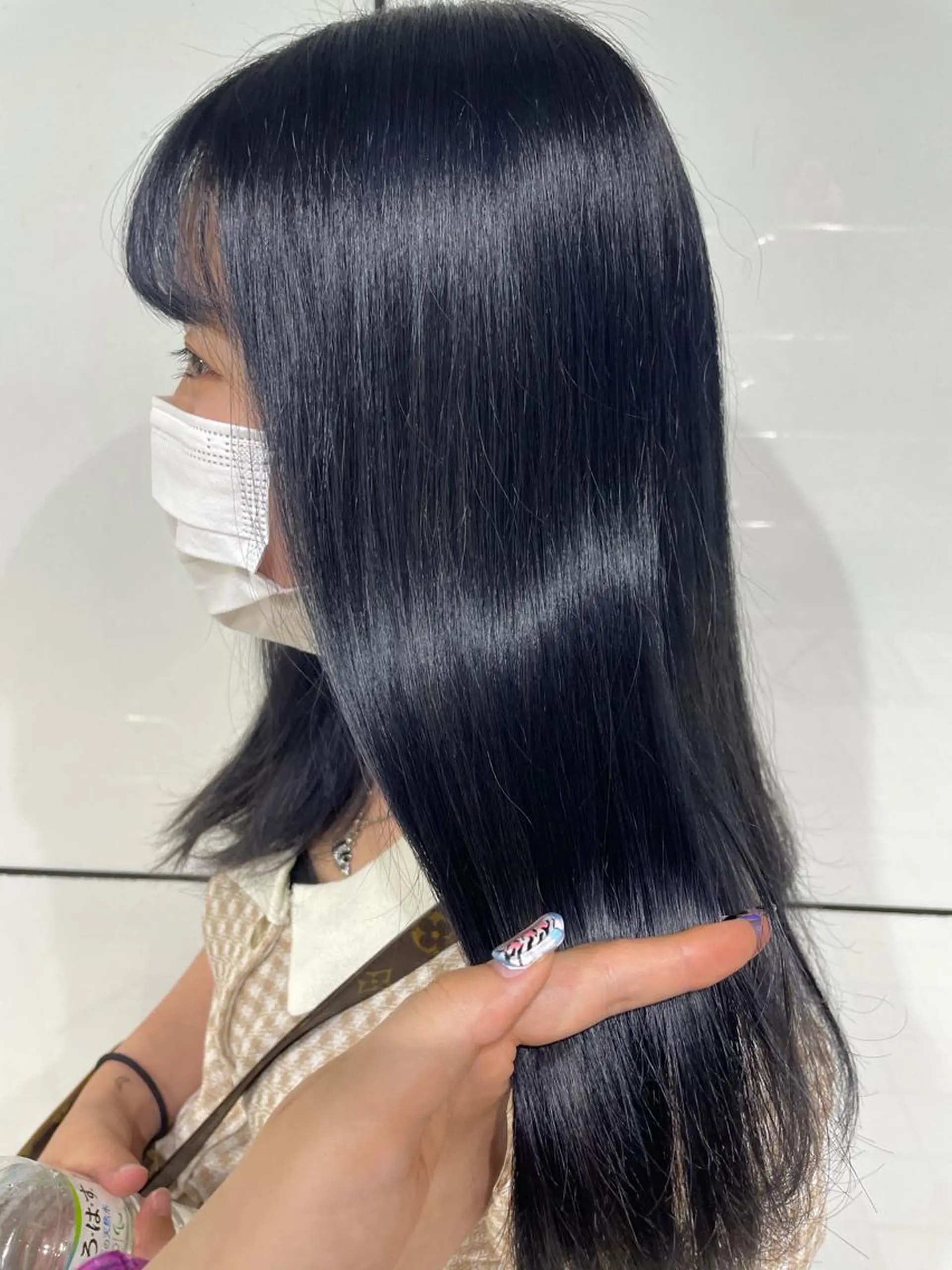 セミロング カラー 黒髪 ブルーカラー ブルーブラック 個性派ネイル 🌼 ハルカ ♡のマツエク・マツパデザイン