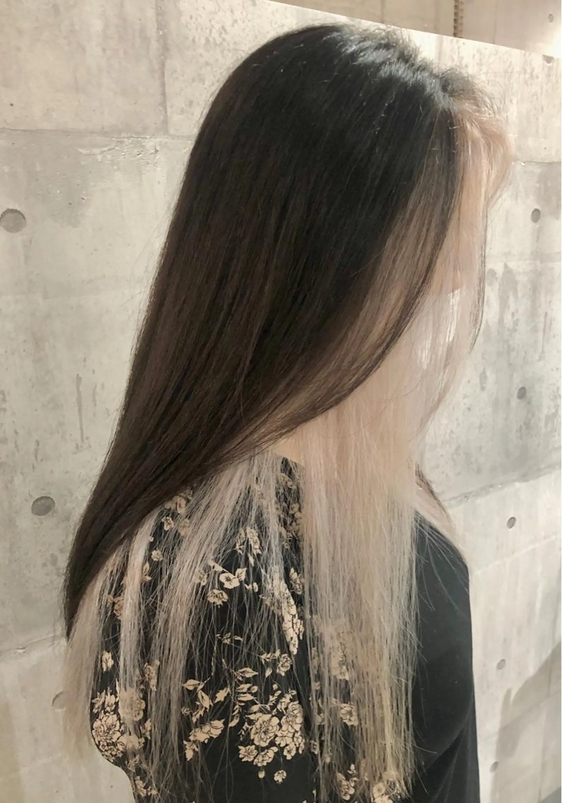 ロング カラー ミストバング  フェイスフレーミング レイヤー/韓国 ハイトーン興津史弥のヘアスタイル