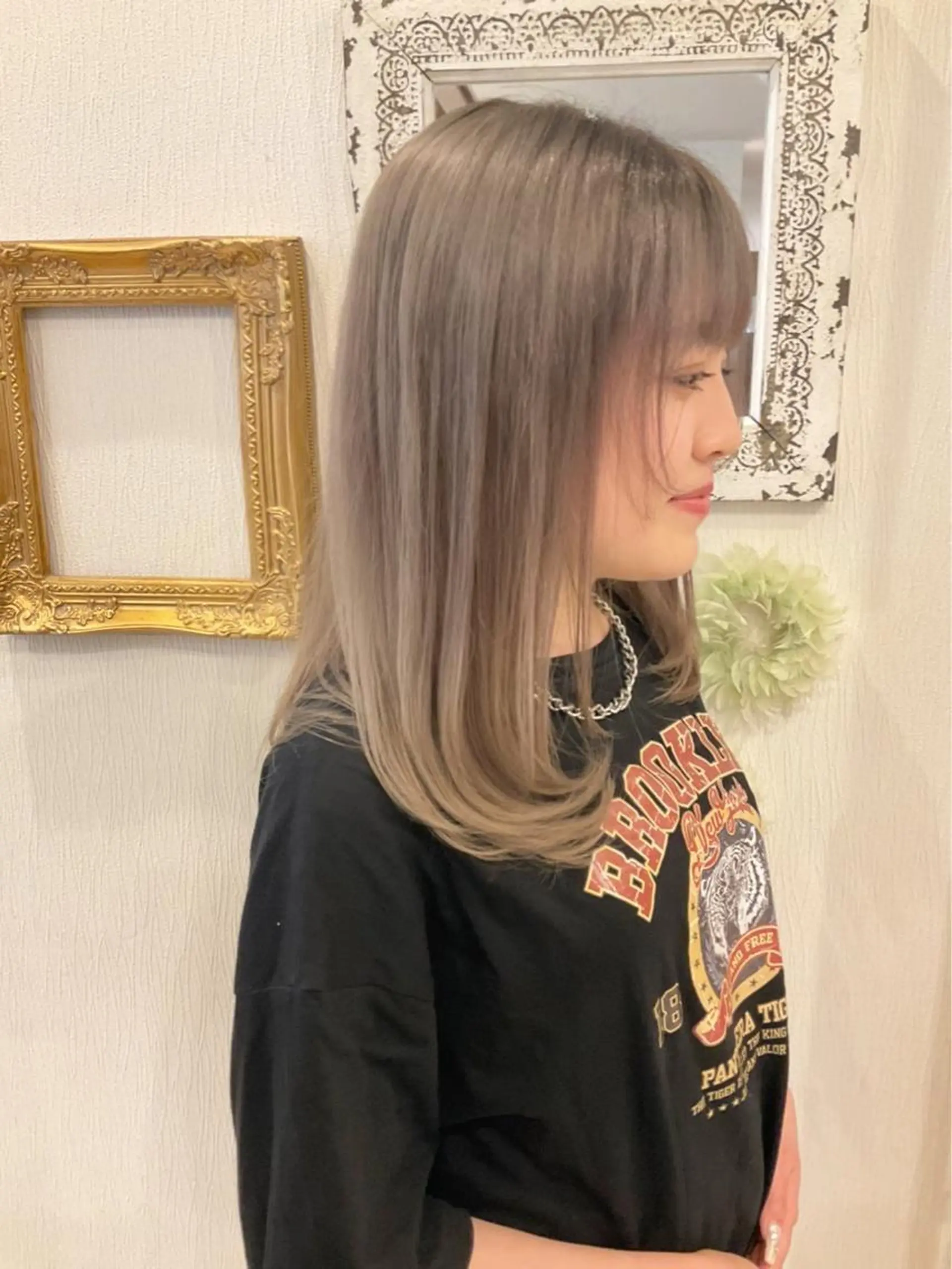 カラー 透明感カラー シルバー レイヤーカット ♥kanaのヘアスタイル