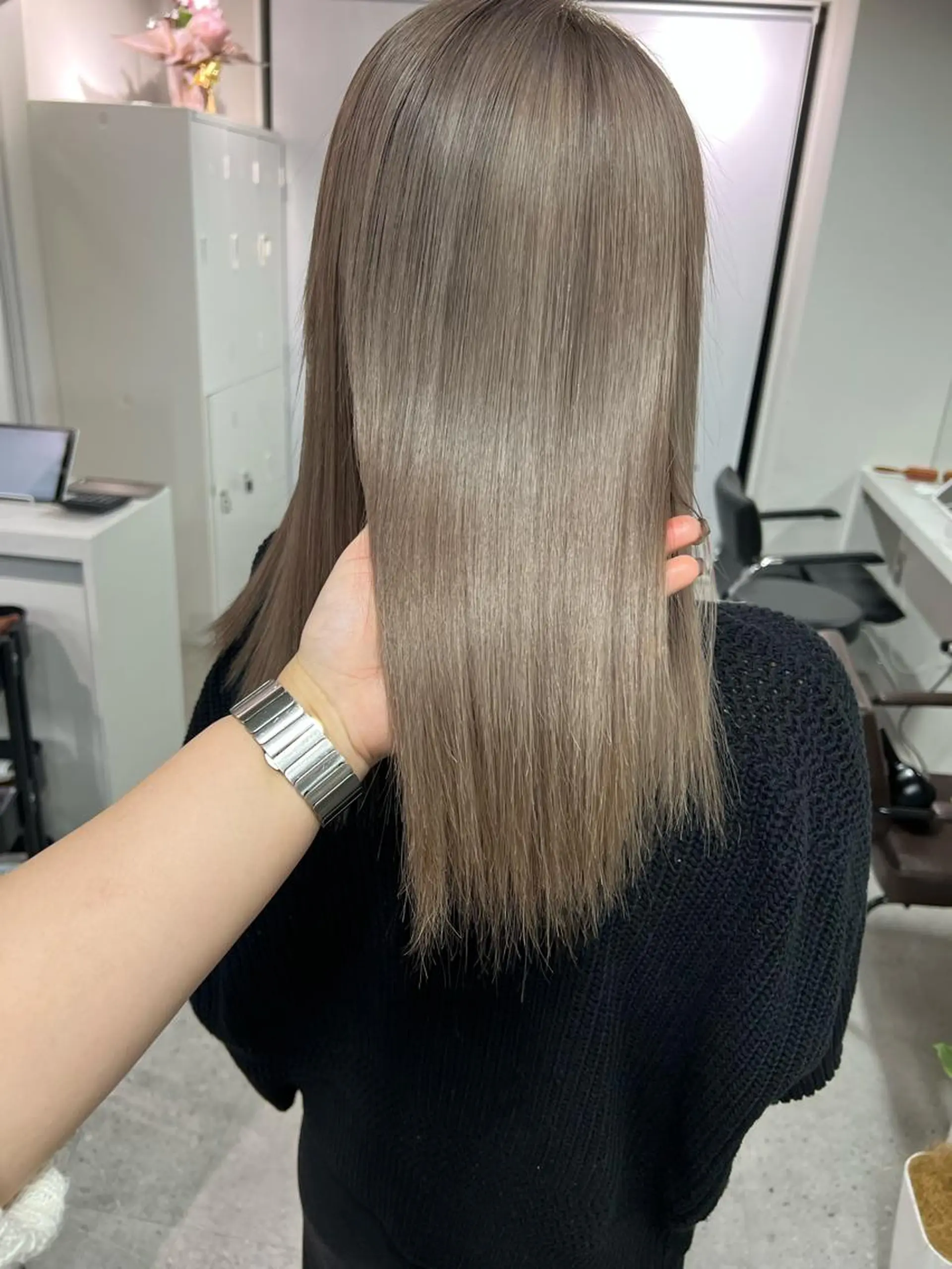 ミディアム カラー グレージュ ハイトーンカラー 髪質改善 トリートメント sio.nail&eyebrow salon shimokitazawa2号店所属・nailist mana𖤐´-のネイルデザイン