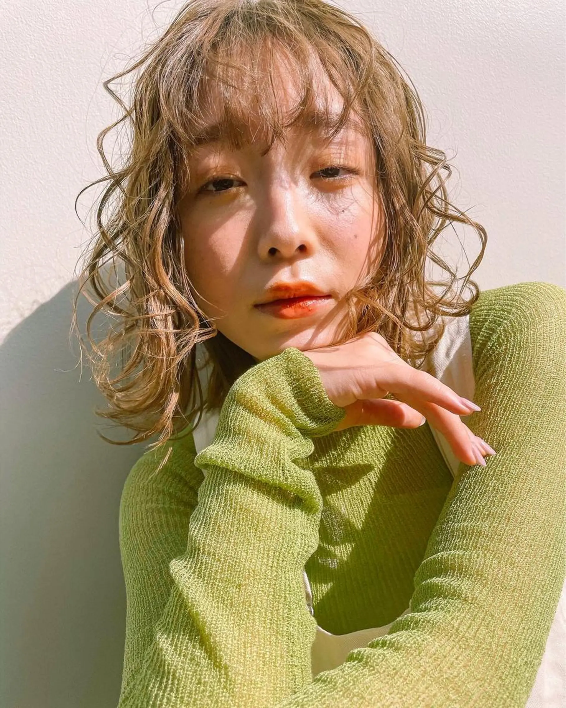 ショート カラー ケアブリーチ/ エクステ/レイヤーのヘアスタイル