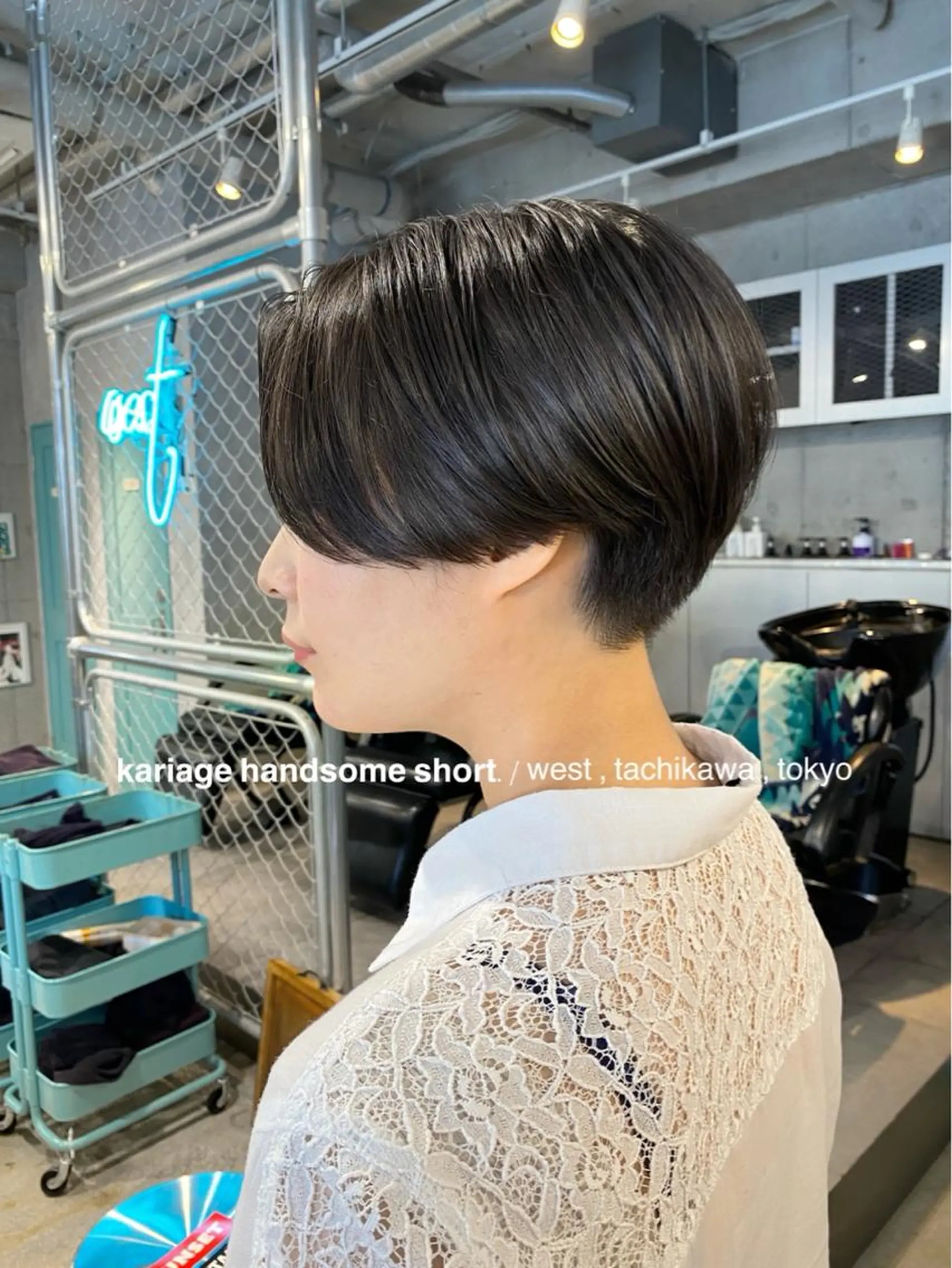 ショート カラー ハンサムショート ブルーカラー ブルージュ グレージュ 学生 竹嶌 健吾のヘアスタイル