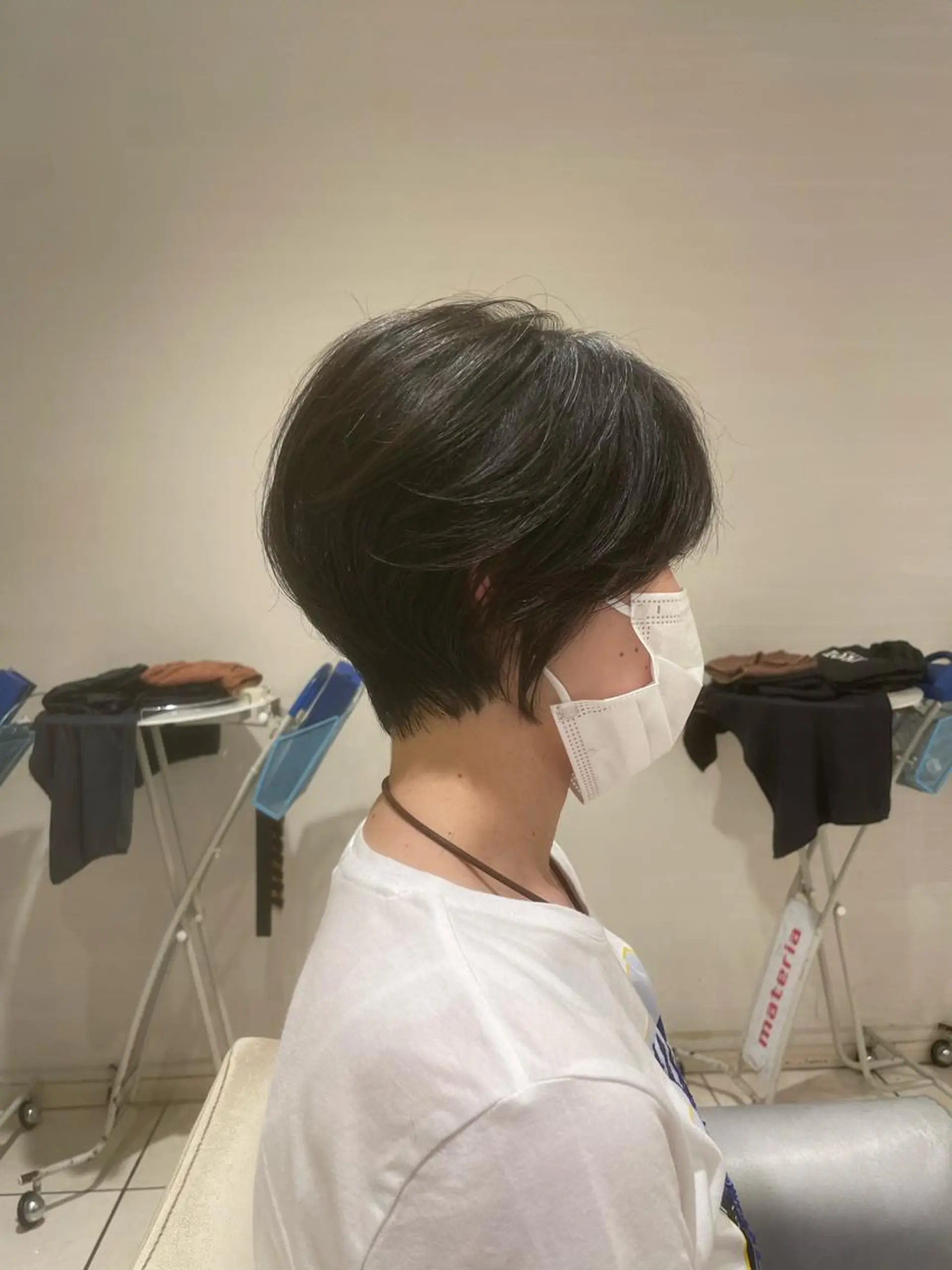 ショート カラー MODEks eau 佐藤優志のヘアスタイル