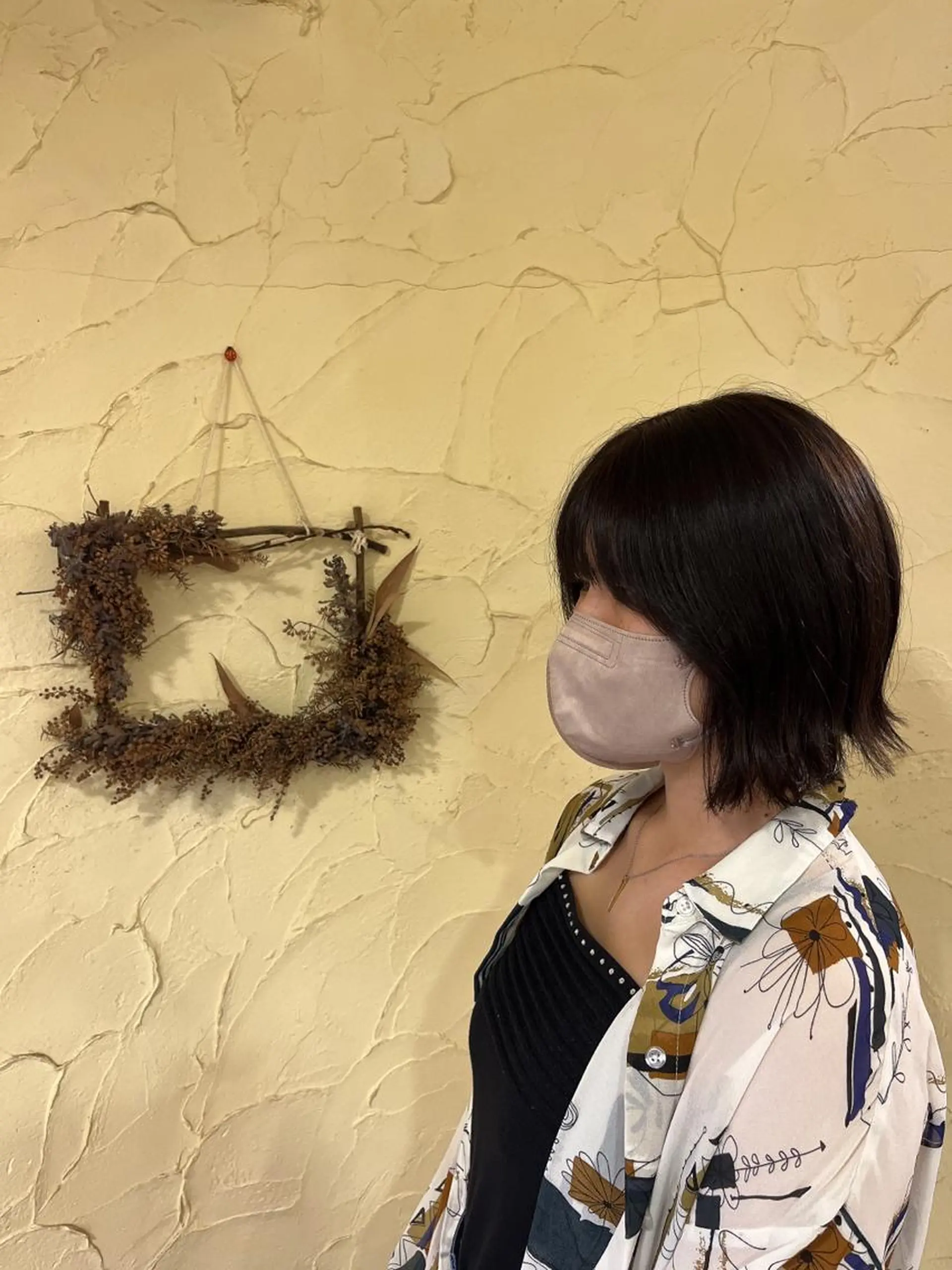 ミディアム 外ハネヘア カット ヘアカラー 柘植 雅大のヘアスタイル