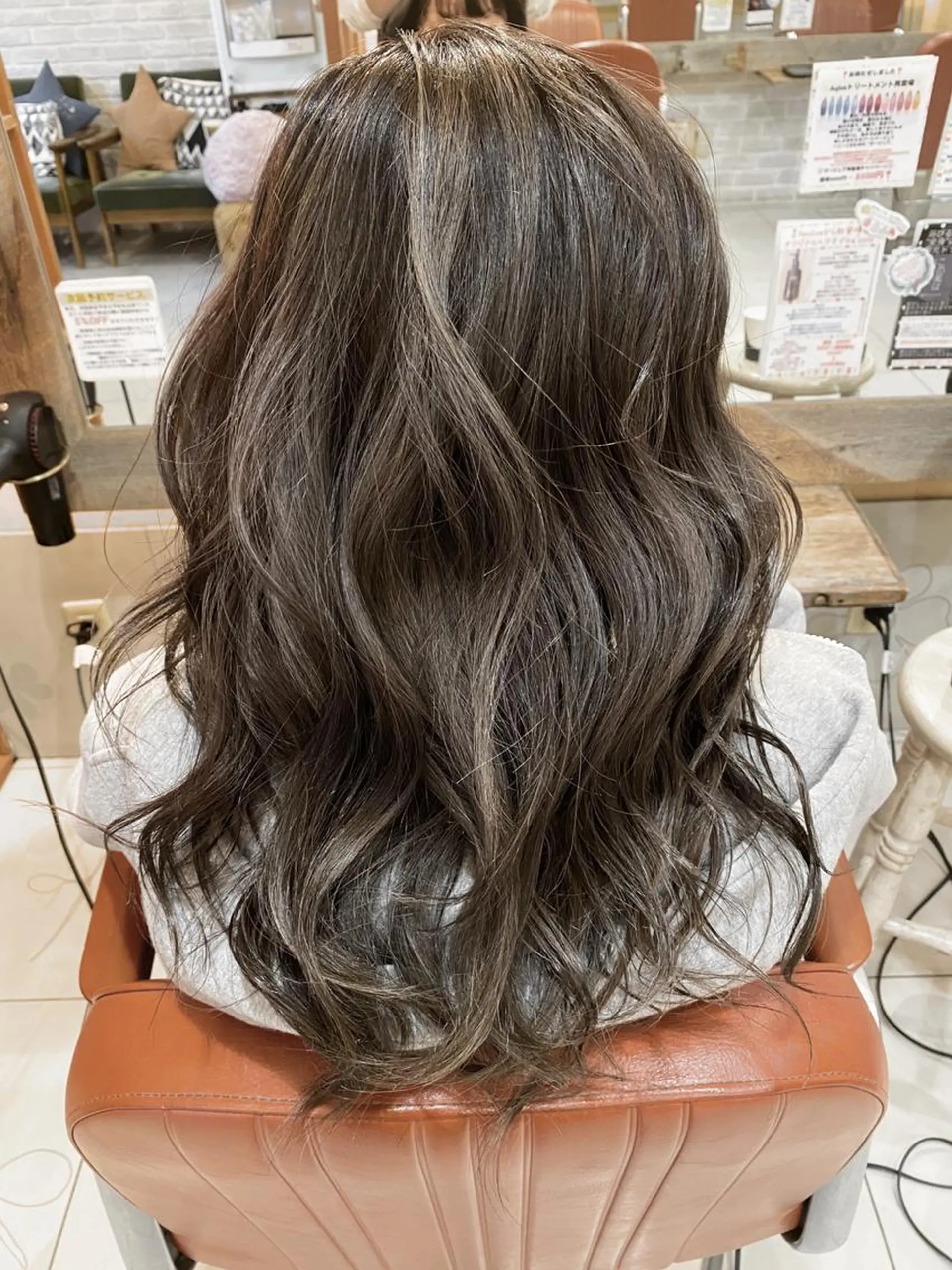 ミディアム カラー ヘアアレンジ ミディアムパーマ ブリーチ 透明感カラー ハイライトカラー ボブ 増子 幹樹のヘアスタイル
