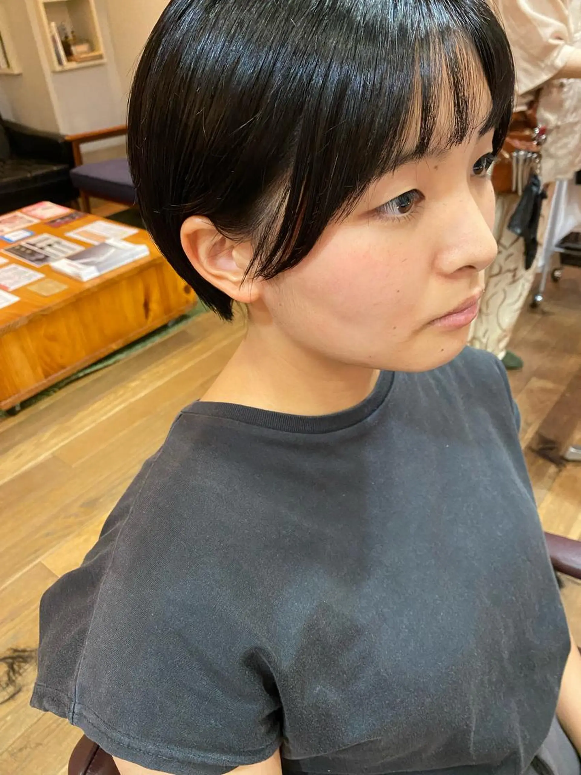 ショート 塩澤 榛奈のヘアスタイル