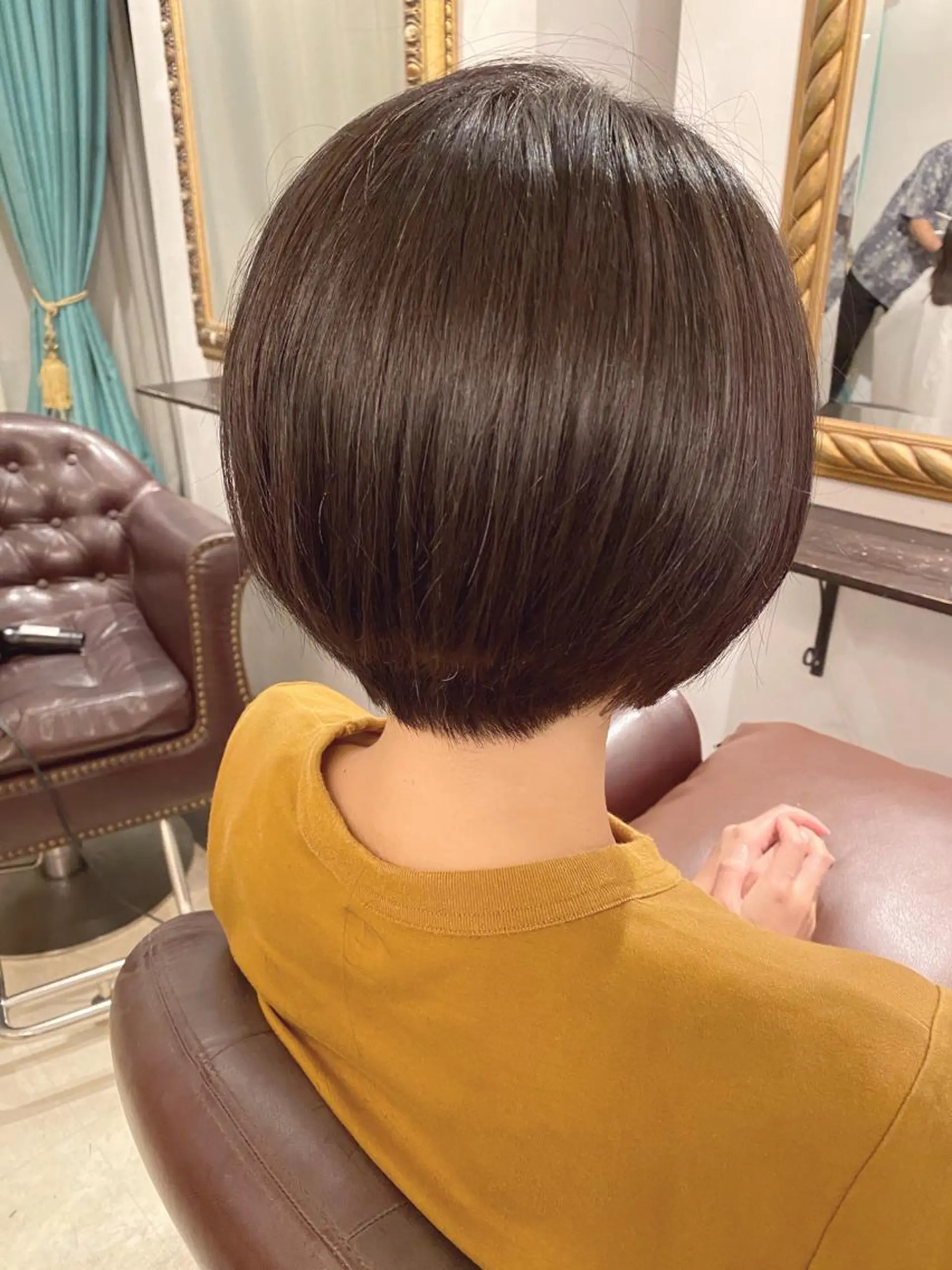 ショート 友田 千栄のヘアスタイル
