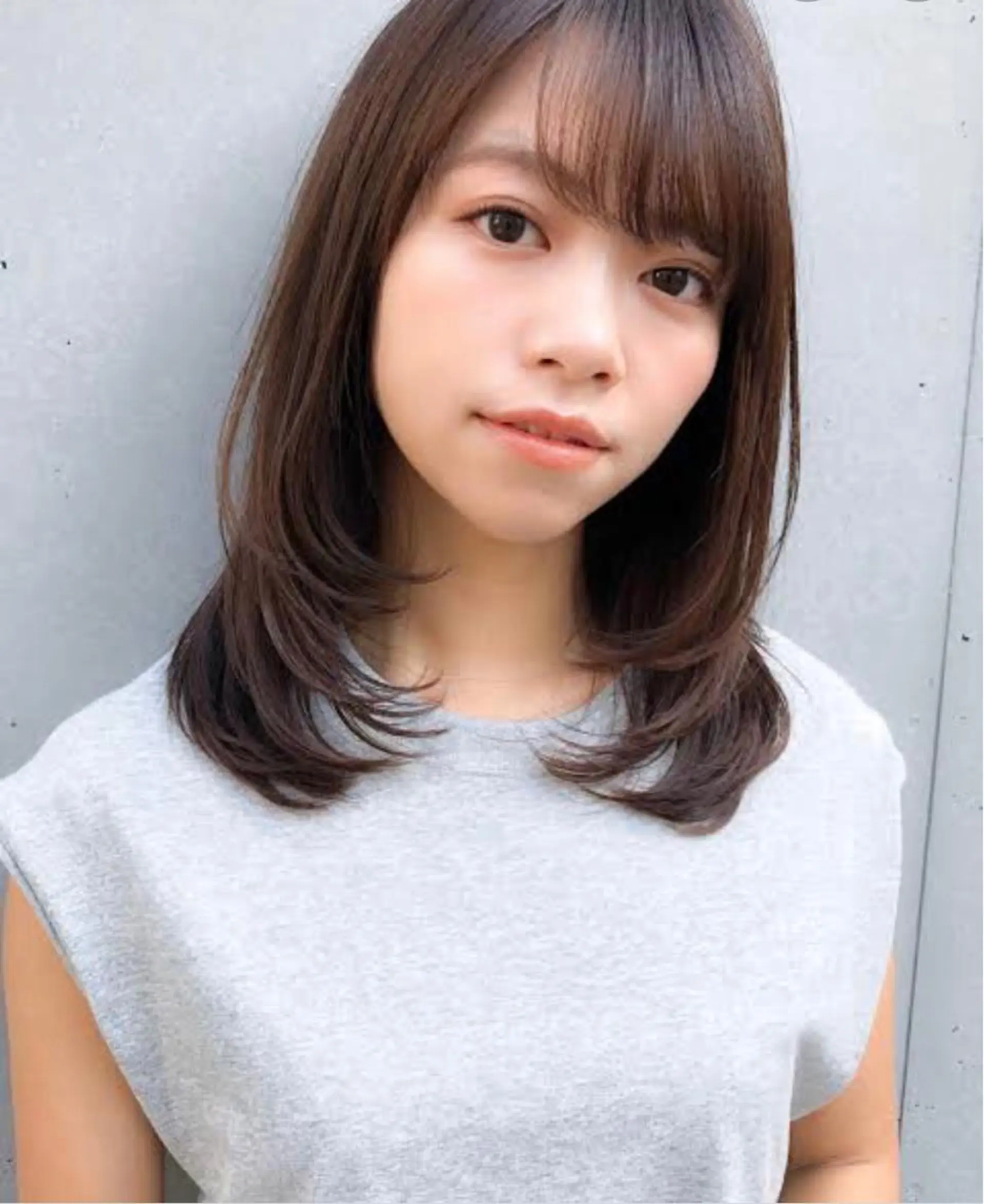 ミディアム ハイトーンカラー 中村優成のヘアスタイル