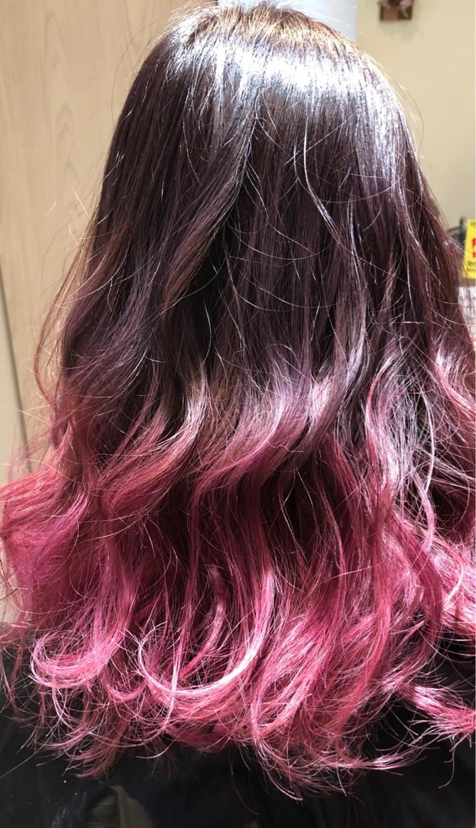 セミロング パープルカラー カット ヘアカラー トリートメント uti所属・菊池 幹のヘアスタイル