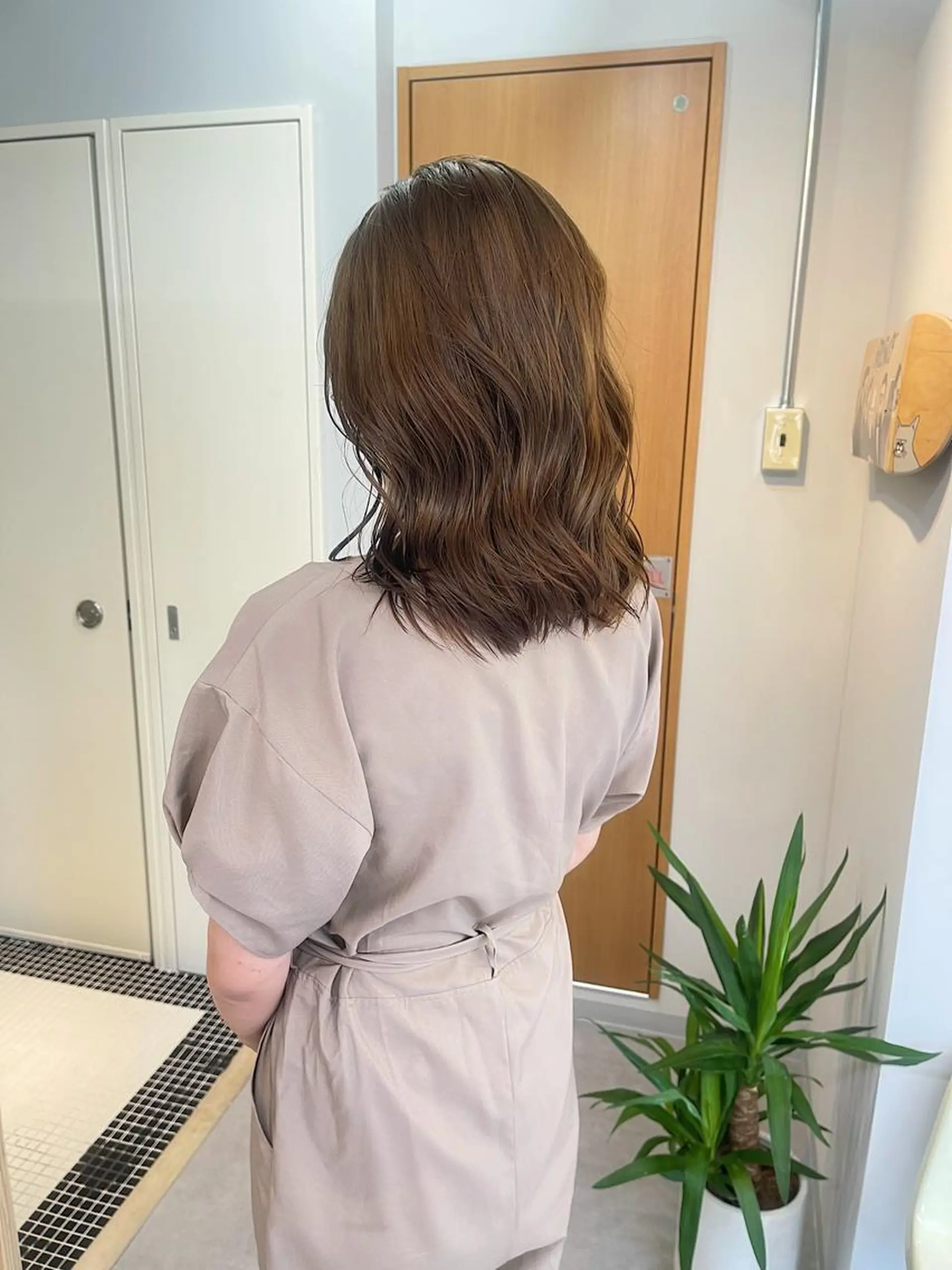 ミディアム カラー ベージュカラー ブリーチ ブラウンカラー ブラウンベージュ ケアブリーチ ヘアカラー トリートメント MEY HAIR / CURLYS所属・丁寧なカウンセリング 🌿KENTA🌿のヘアスタイル