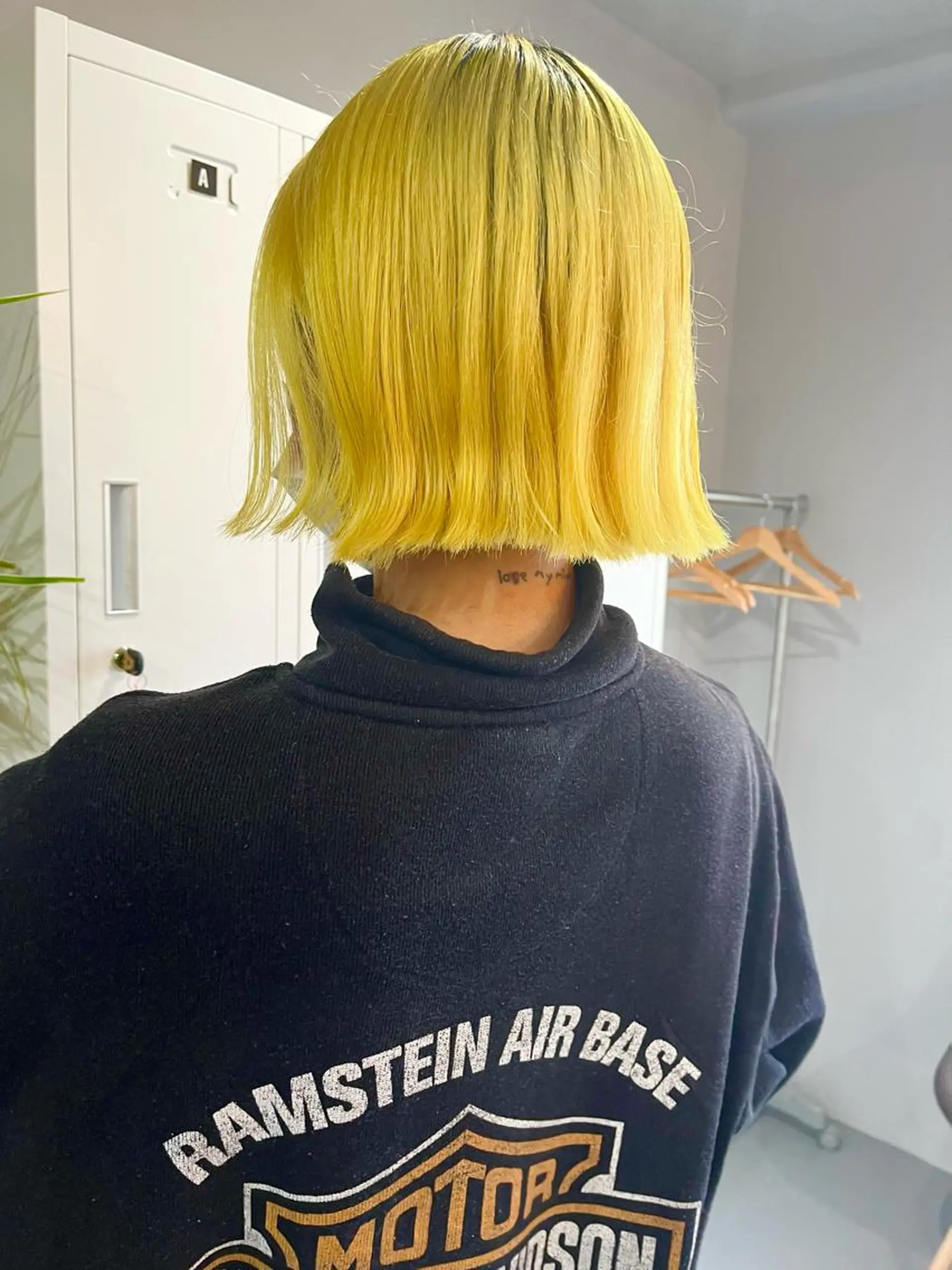 ミディアム カット ヘアカラー パーマ トリートメント Sherry所属・川尻 詩織のマツエク・マツパデザイン