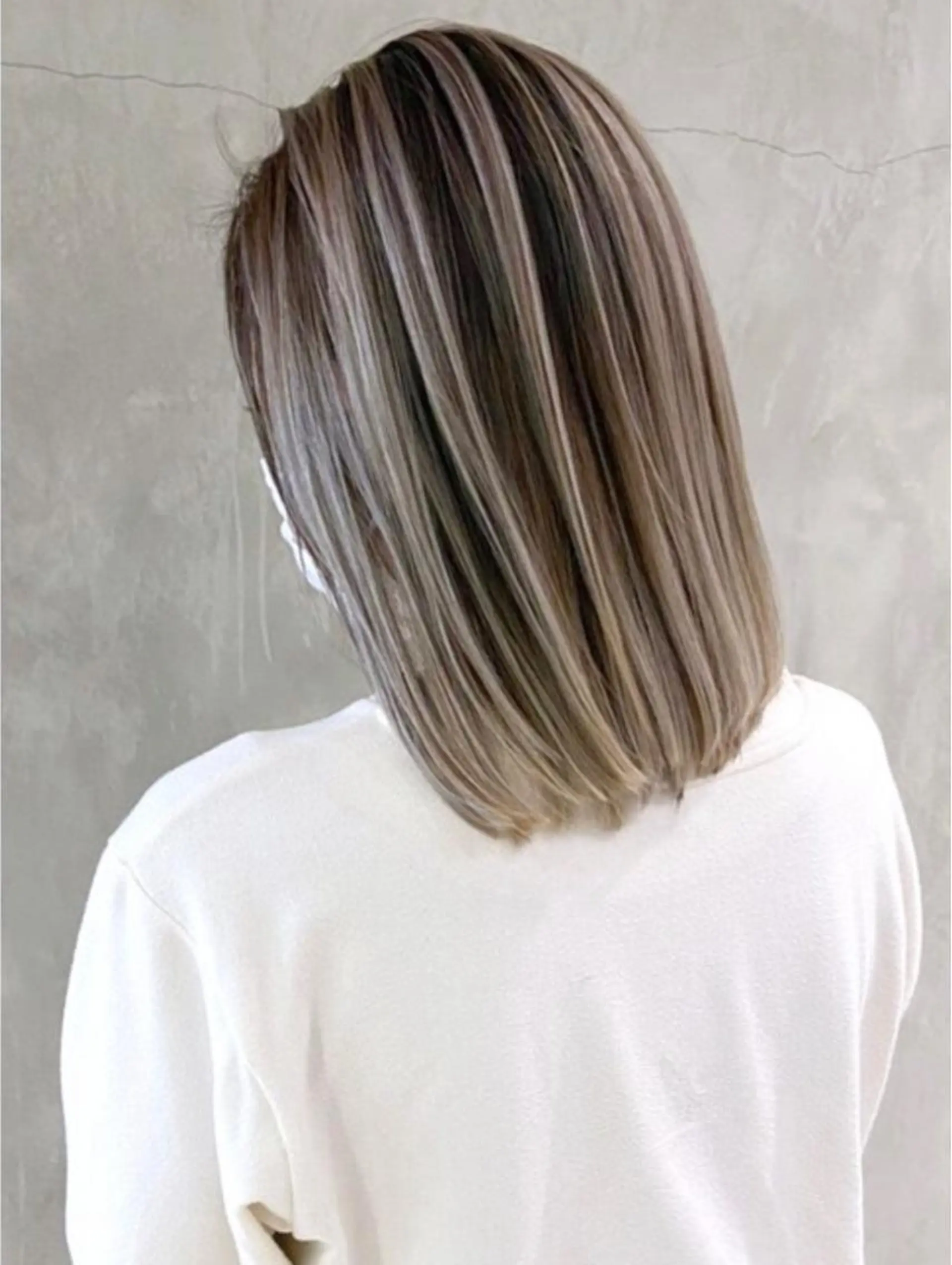 セミロング カラー カット ヘアカラー トリートメント LAFRE （ラフリ）所属・ケアブリーチ 黒瀬有汰のヘアスタイル