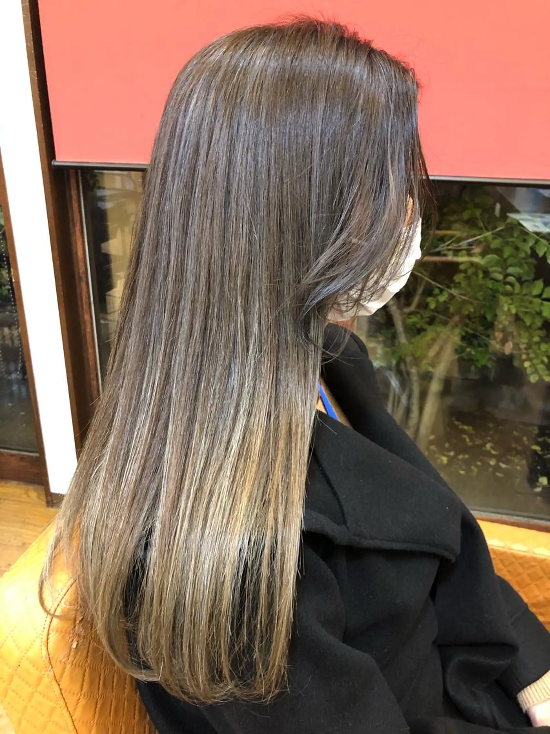 ロング カラー 川元 汐音のヘアスタイル