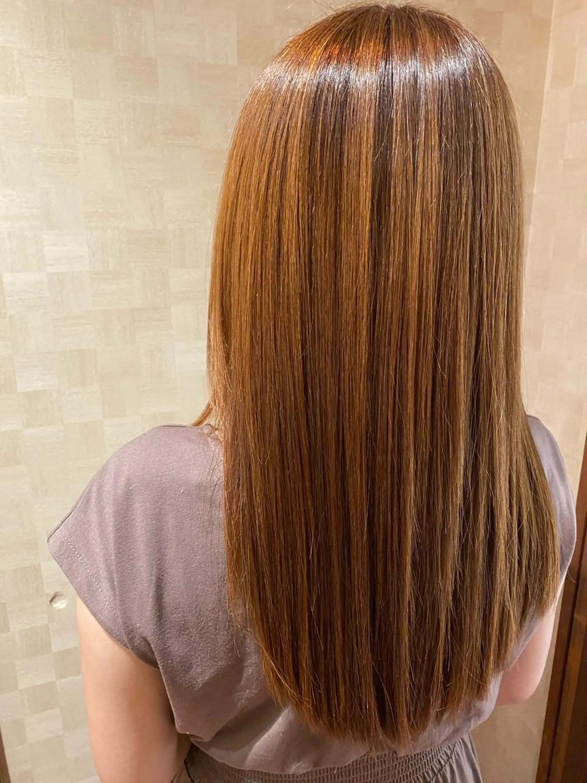 セミロング 髪質改善 縮毛矯正 ヘアメイクアース浦和店所属・【白髪ぼかし】 矢内　夏輝のヘアスタイル