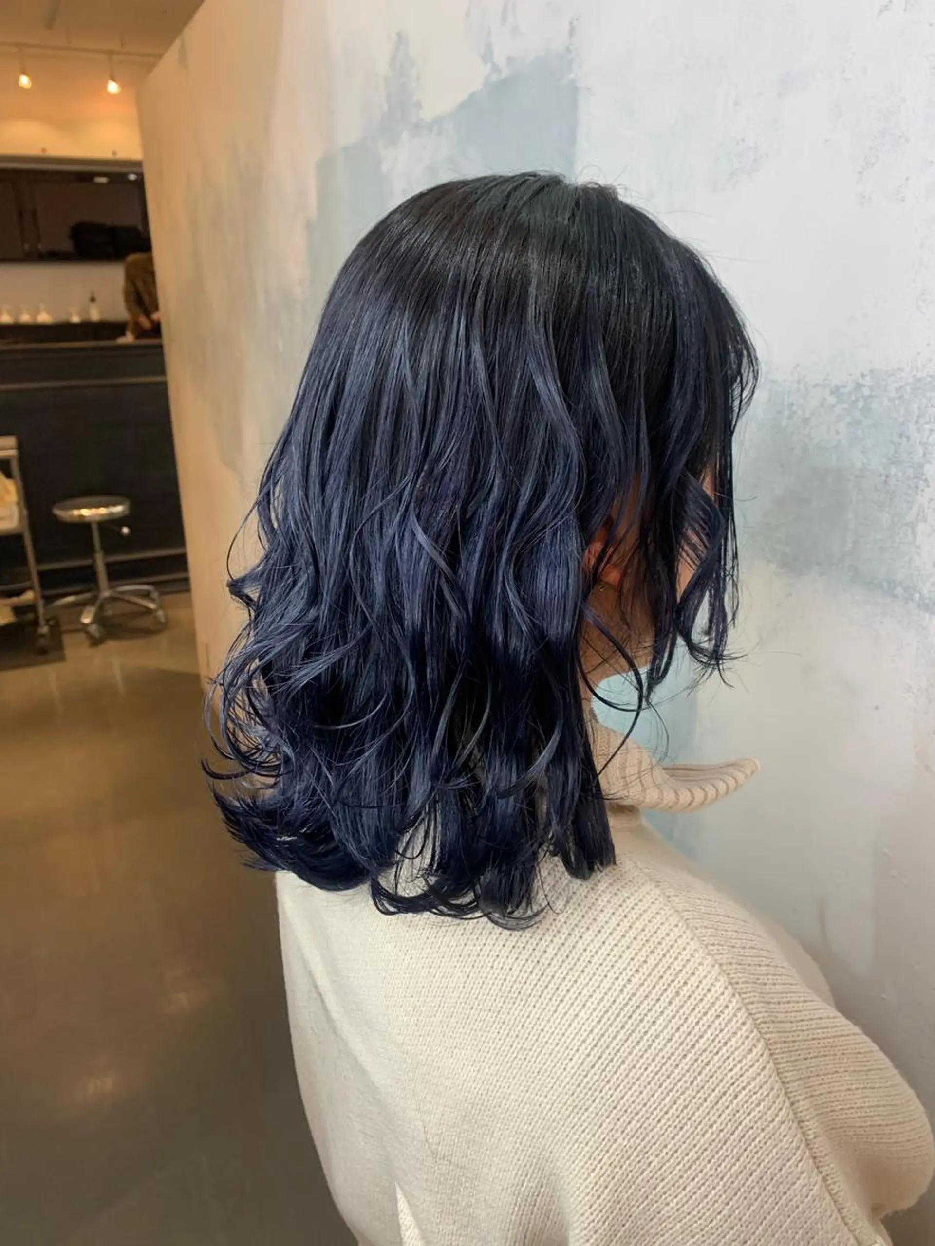 ミディアム カラー ブリーチ グラデーションカラー ネイビーカラー ヘアカラー トリートメント 🍑艶髪✖️暖色系 ✨momoka🍑のヘアスタイル