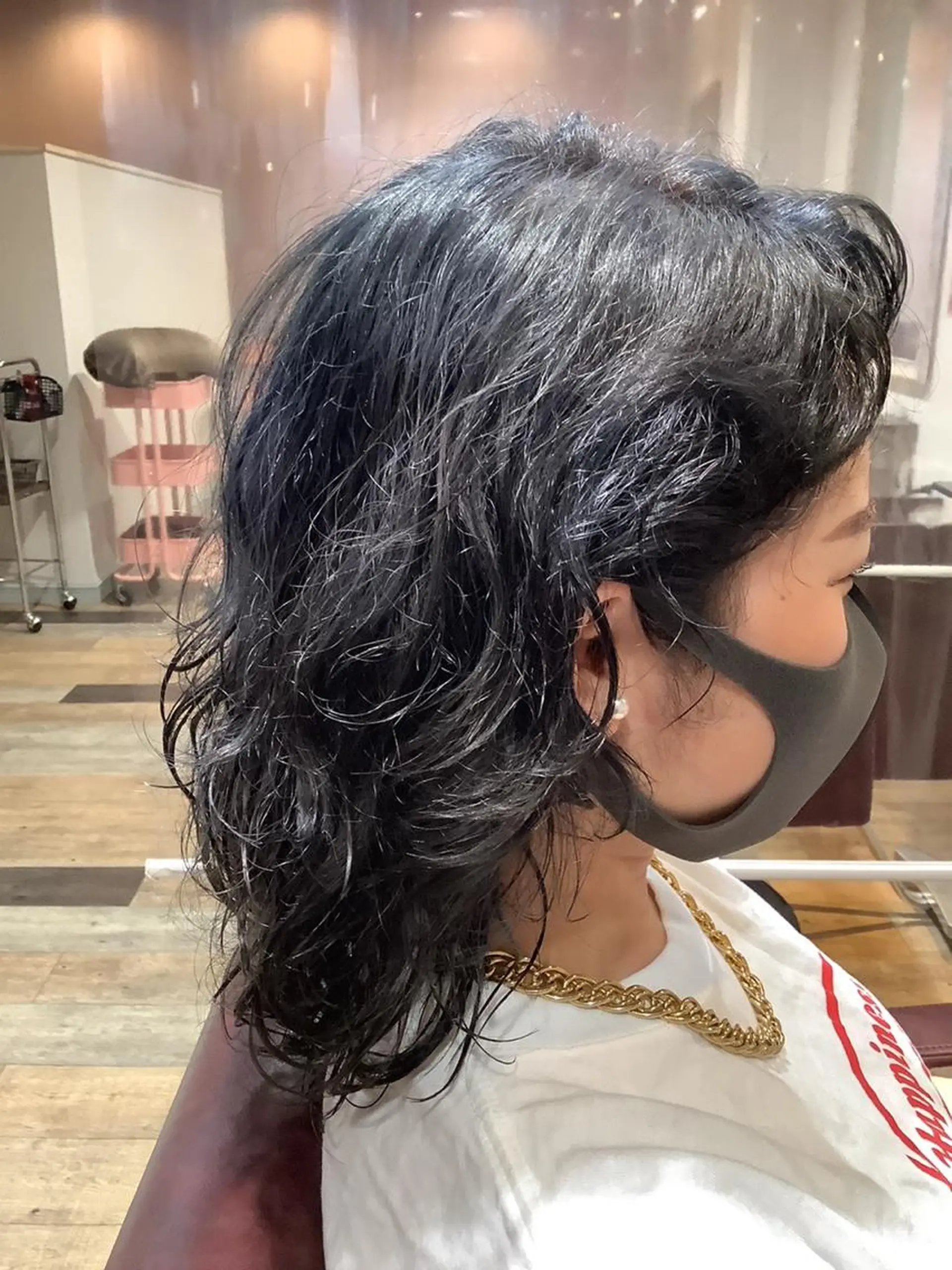 ミディアム カラー ブリーチ ブルーカラー ブルーグレー ブルーグレージュ グレージュ 個性派/ハイトーン ✨✨　稲吉菜々美のヘアスタイル