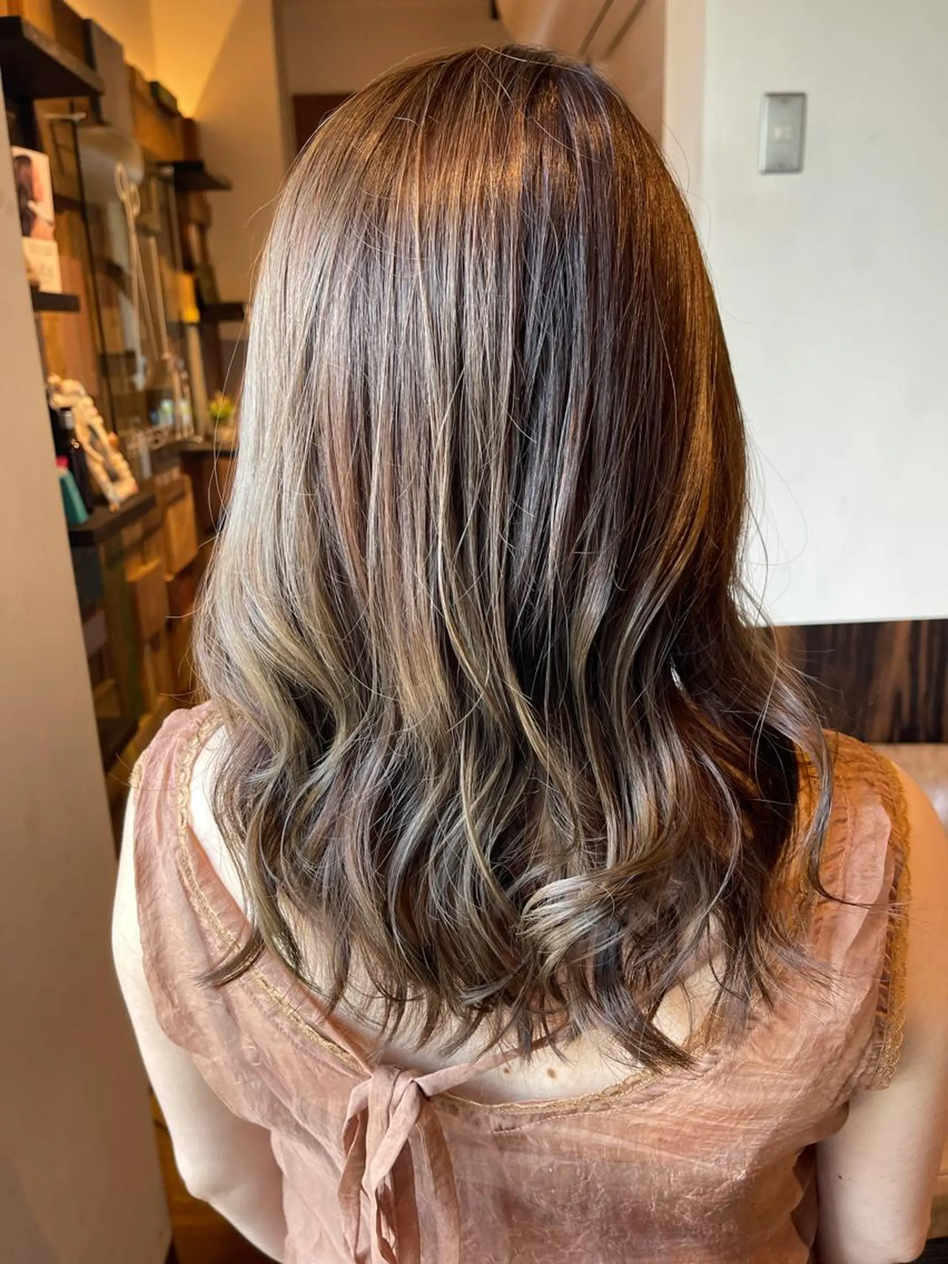 セミロング カラー カット ヘアカラー トリートメント ヘッドスパ 艶髪特化美容師 白岩　悟のその他イメージ