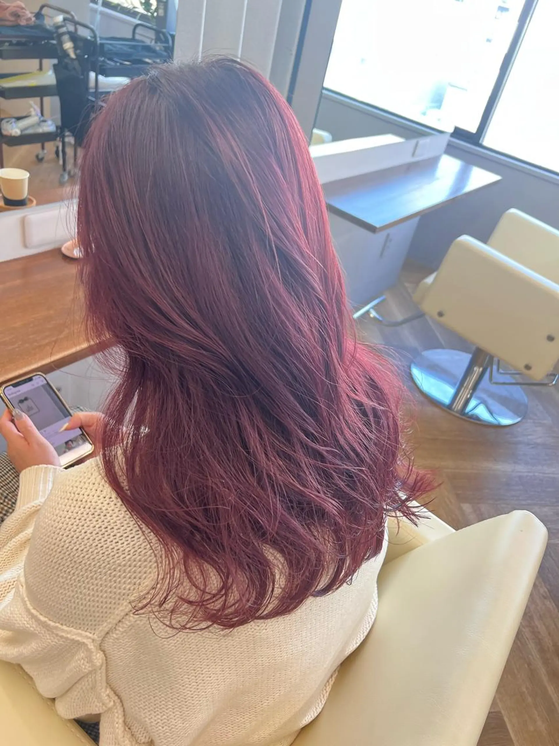 ロング ヘアカラー 髪質改善＆ハイトーンカラー Cica神戸三宮元町店所属・福田 美波のヘアスタイル