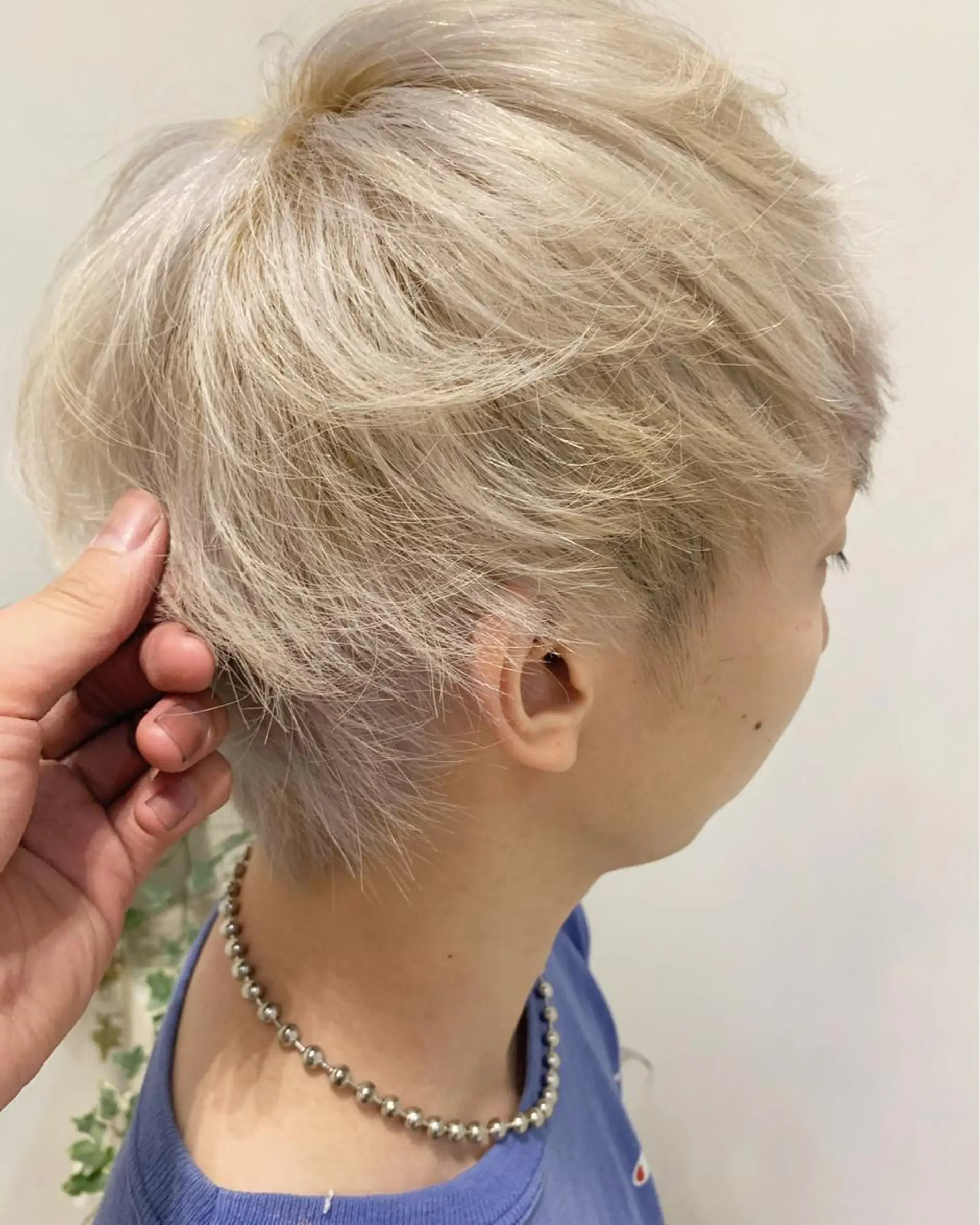 ショート カラー メンズ VEGA天神 ブリーチのヘアスタイル