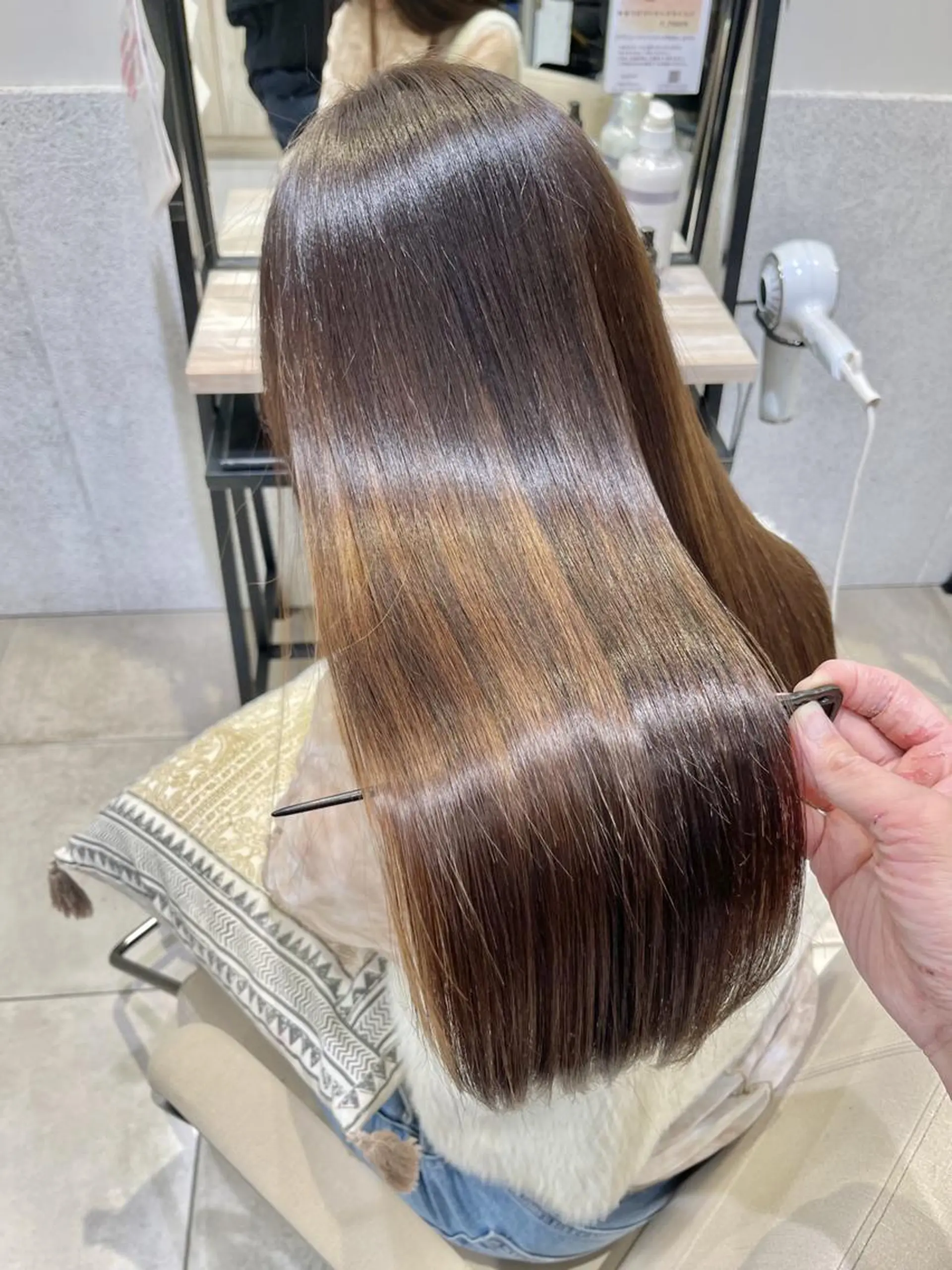 ロング カット ヘアカラー 縮毛矯正 生涯の”美”パートナ ーQUATRO鈴木のヘアスタイル