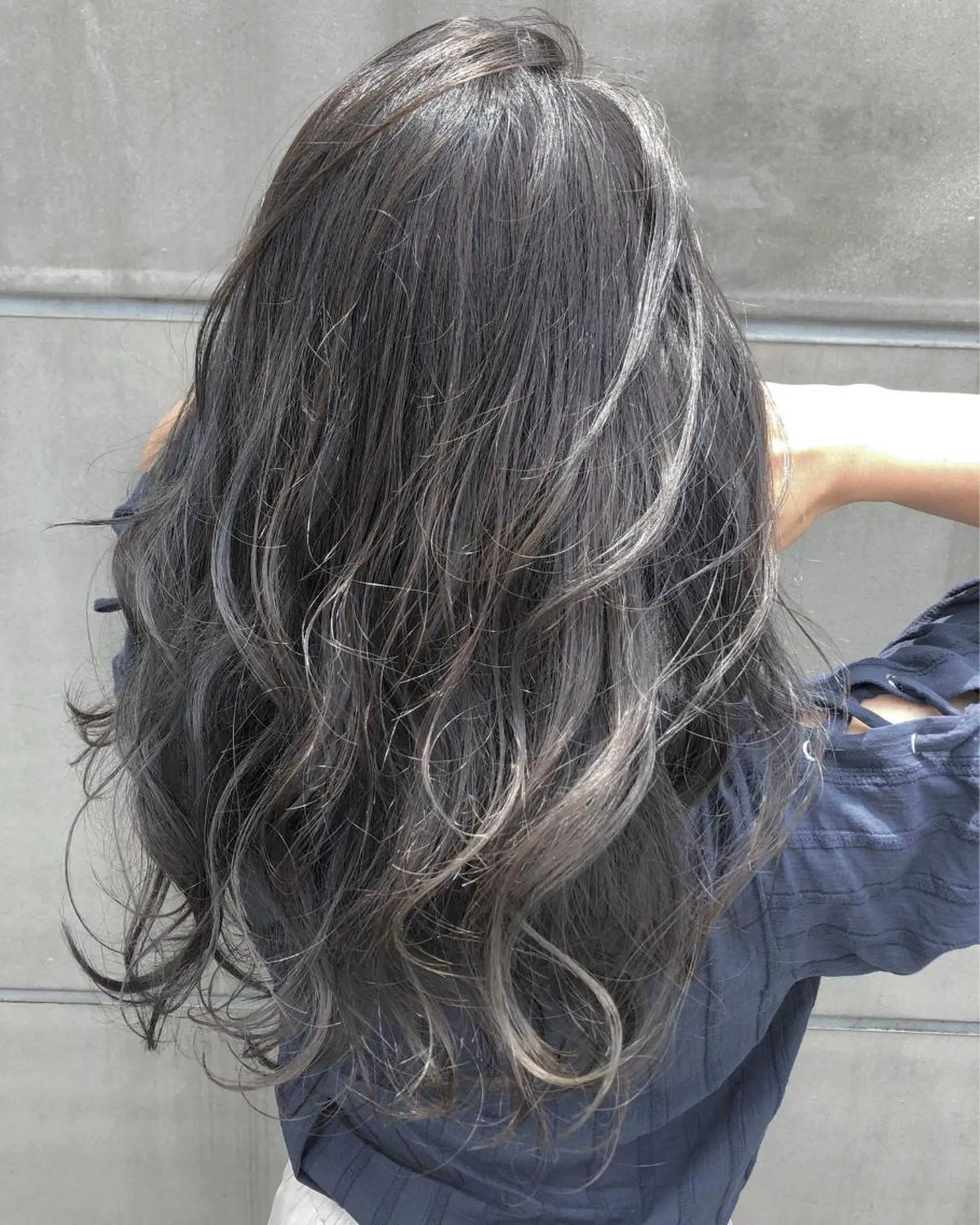 セミロング カラー Ways TOKYO所属・北間 寛哉のヘアスタイル