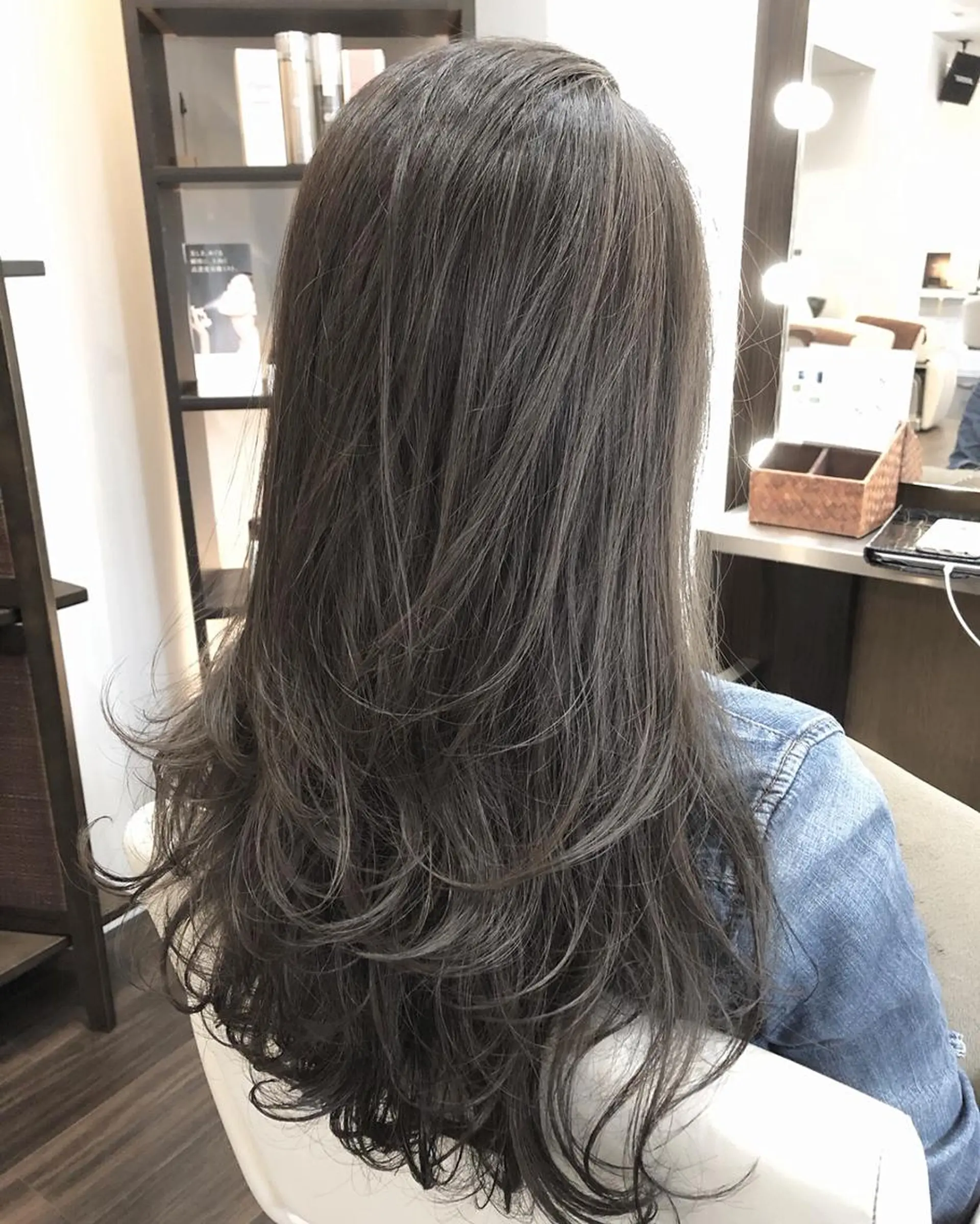 ロング ハイライト ヘアカラー トリートメント ヘッドスパ 美髪育成salon 髪質改善 FORMAのヘアスタイル