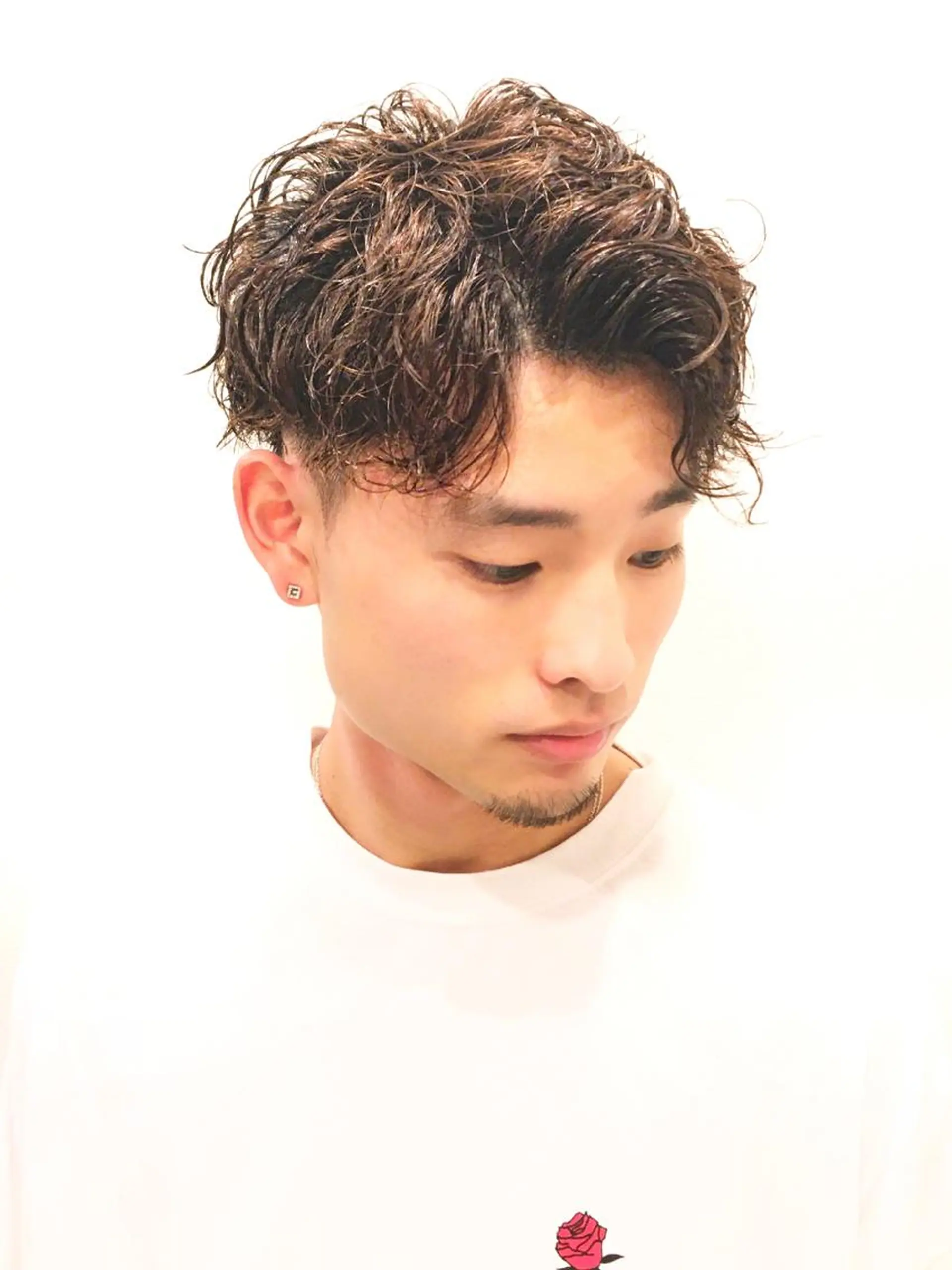 ミディアム ゼロスバーバーショップ所属・予約1000件超 ✨メンズパーマのヘアスタイル