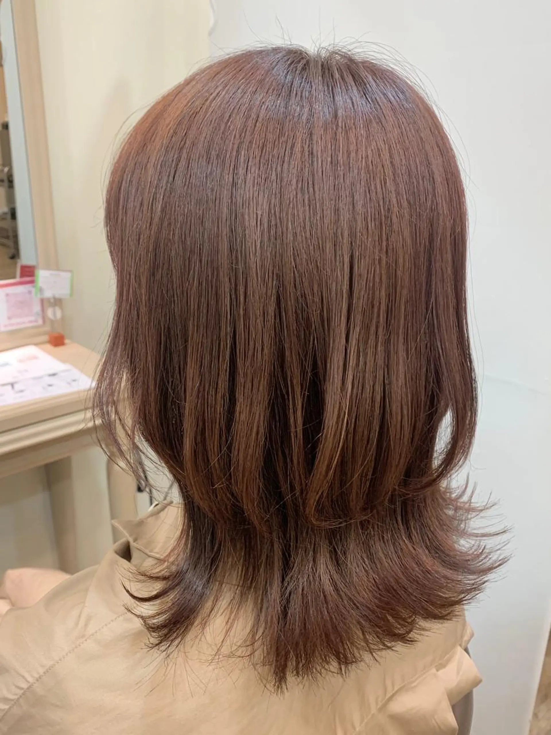 ミディアム ミディアムレイヤー ピンクブラウン レイヤーカット ヘアカラー 福原遼華/小顔ショー ト/髪質改善のヘアスタイル
