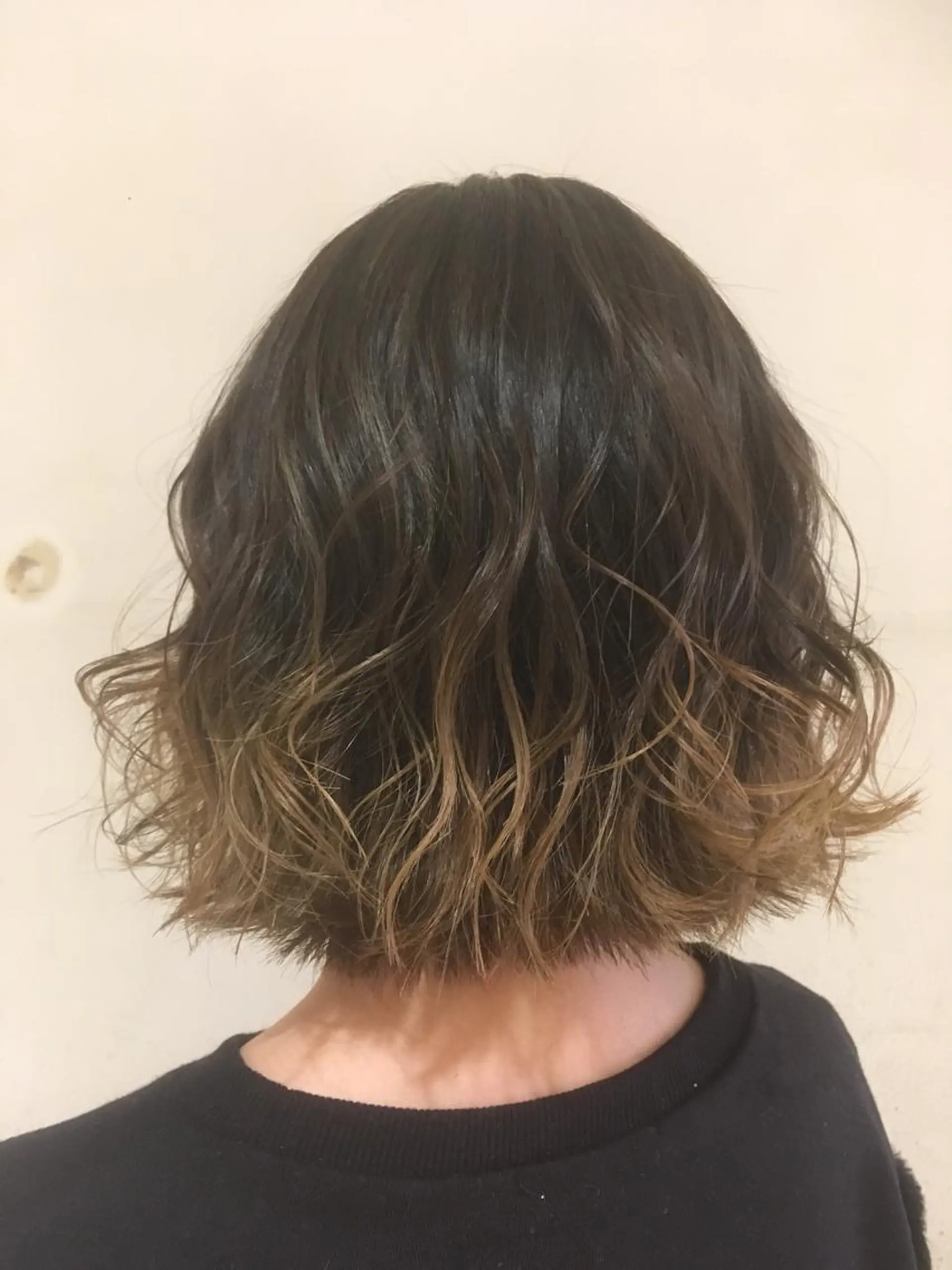 ショート カラー バレイヤージュ グレージュ レイヤーカット カット ヘアカラー Homey Kyoto所属・吉村 絢乃のヘアスタイル