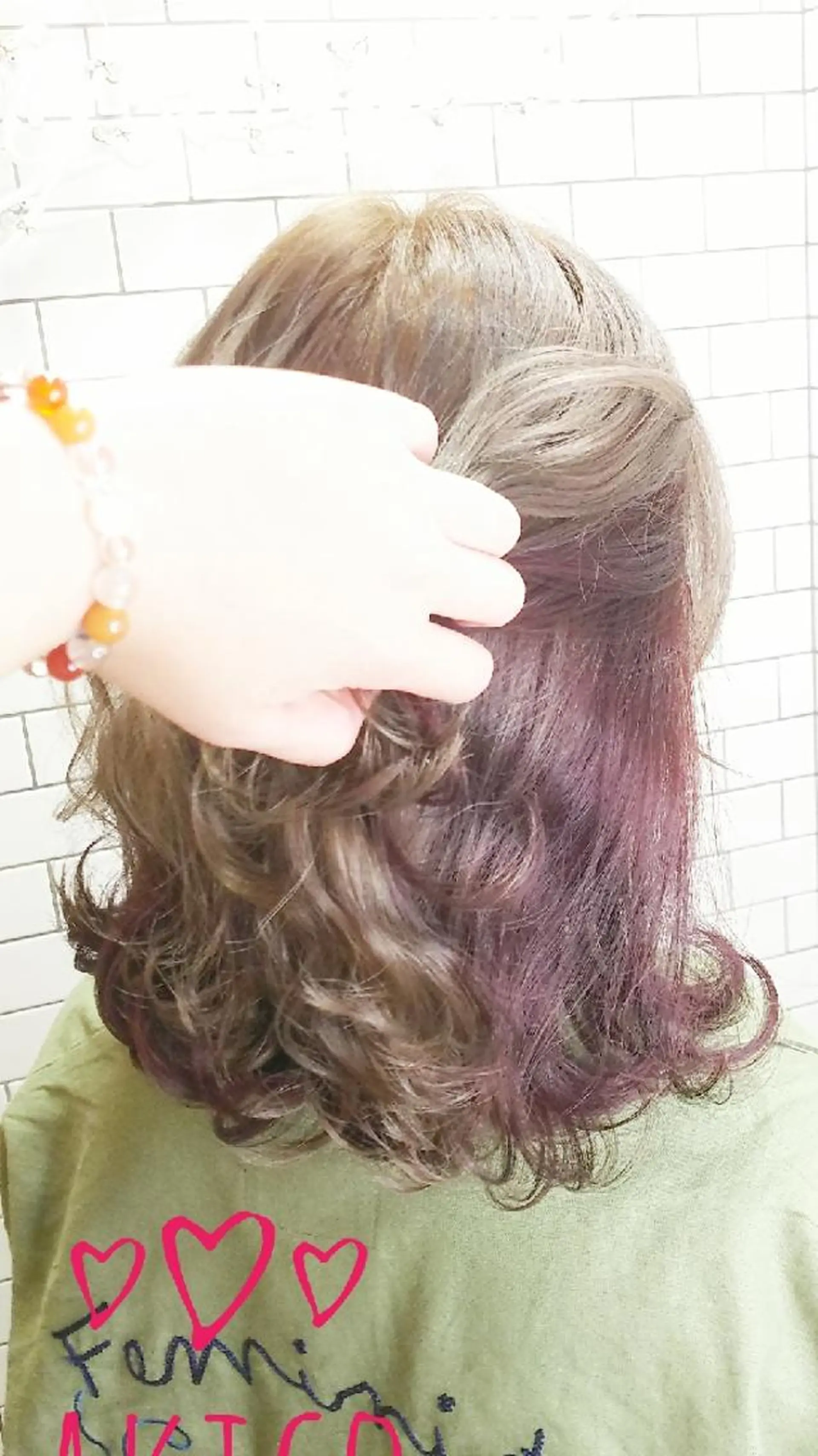 ミディアム カラー LUXBE GALLERY なんば駅前店所属・ラックスビーギャラリ ー AKICOのヘアスタイル