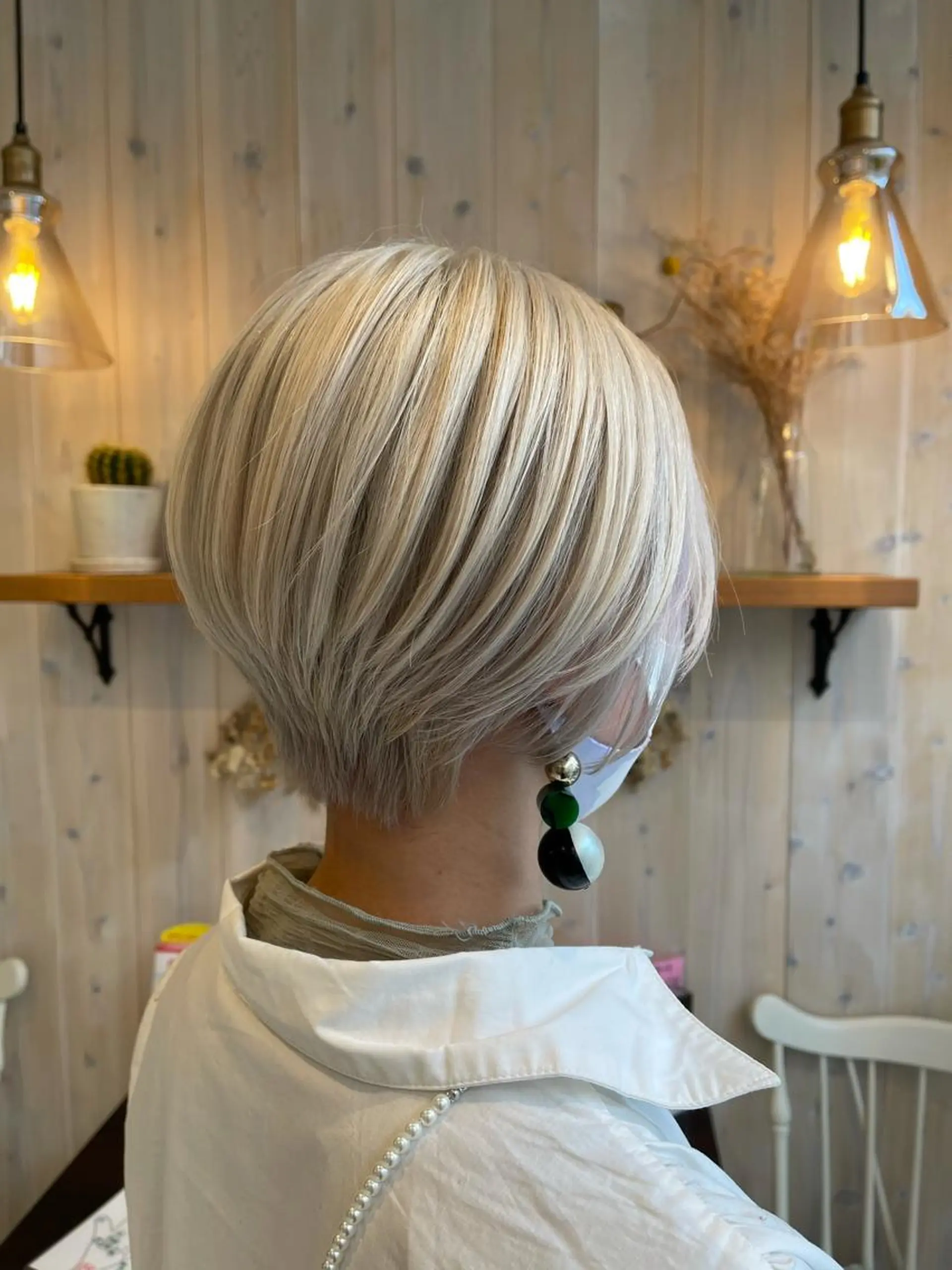 ショート カラー ブリーチ カット ヘアカラー トリートメント アニメオタク美容師✂ miharuのヘアスタイル