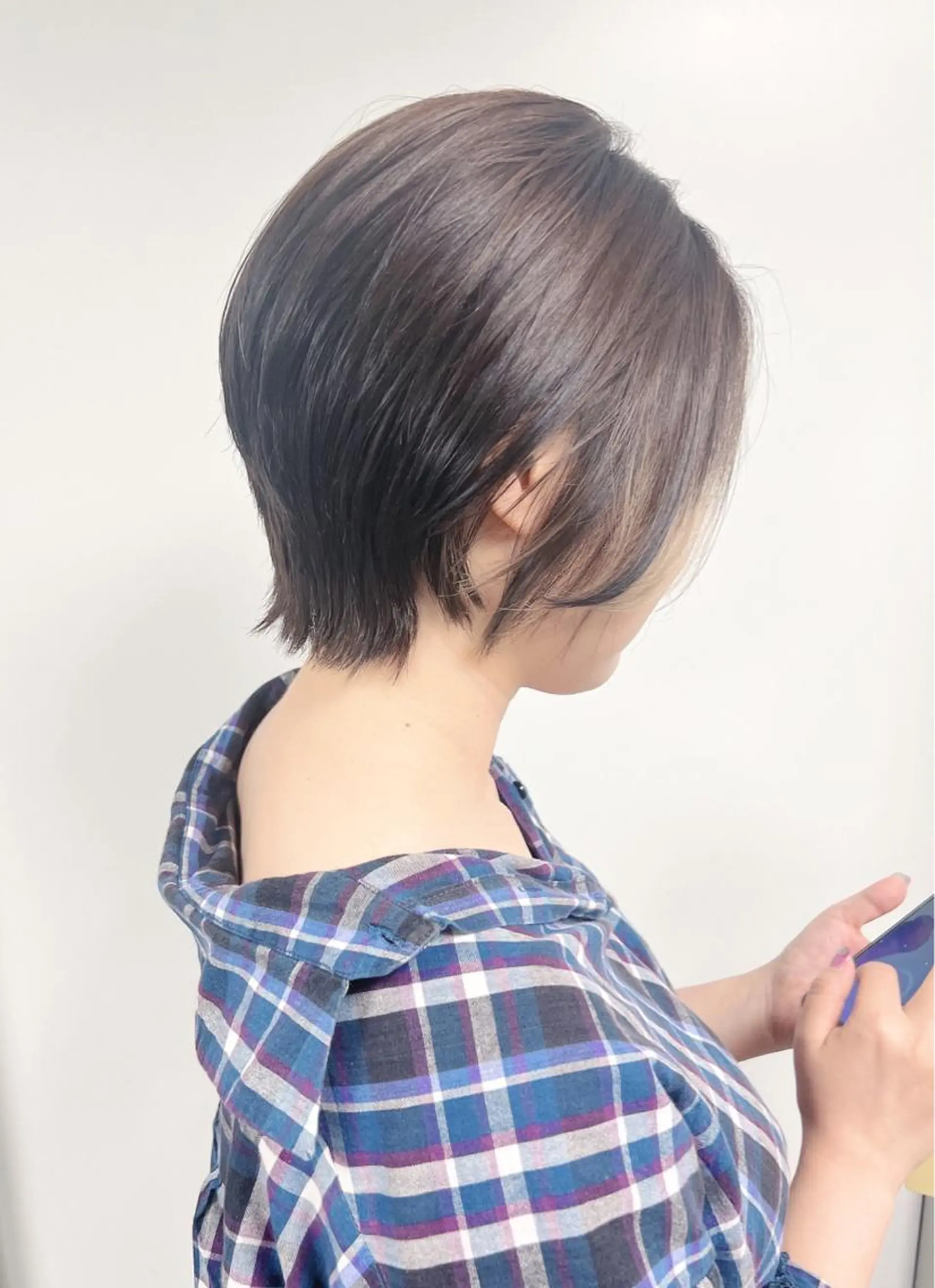 ショート morio from london所属・松岡彩華 ボブ /グレージュのヘアスタイル